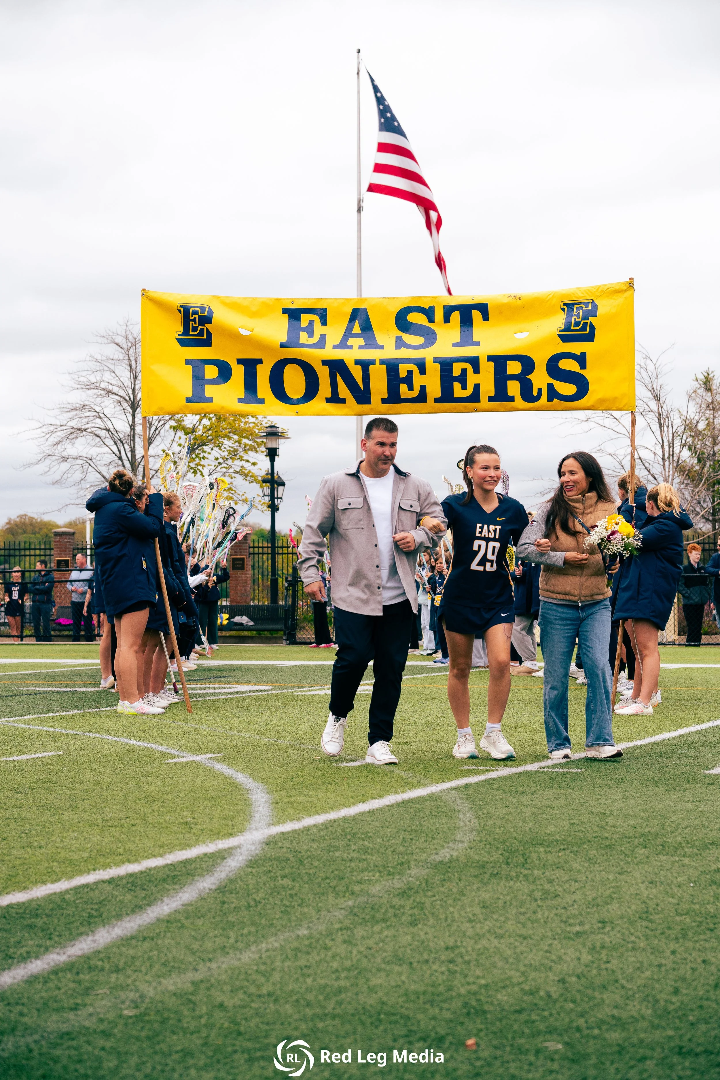 20260513_V_SeniorNight_3.jpg