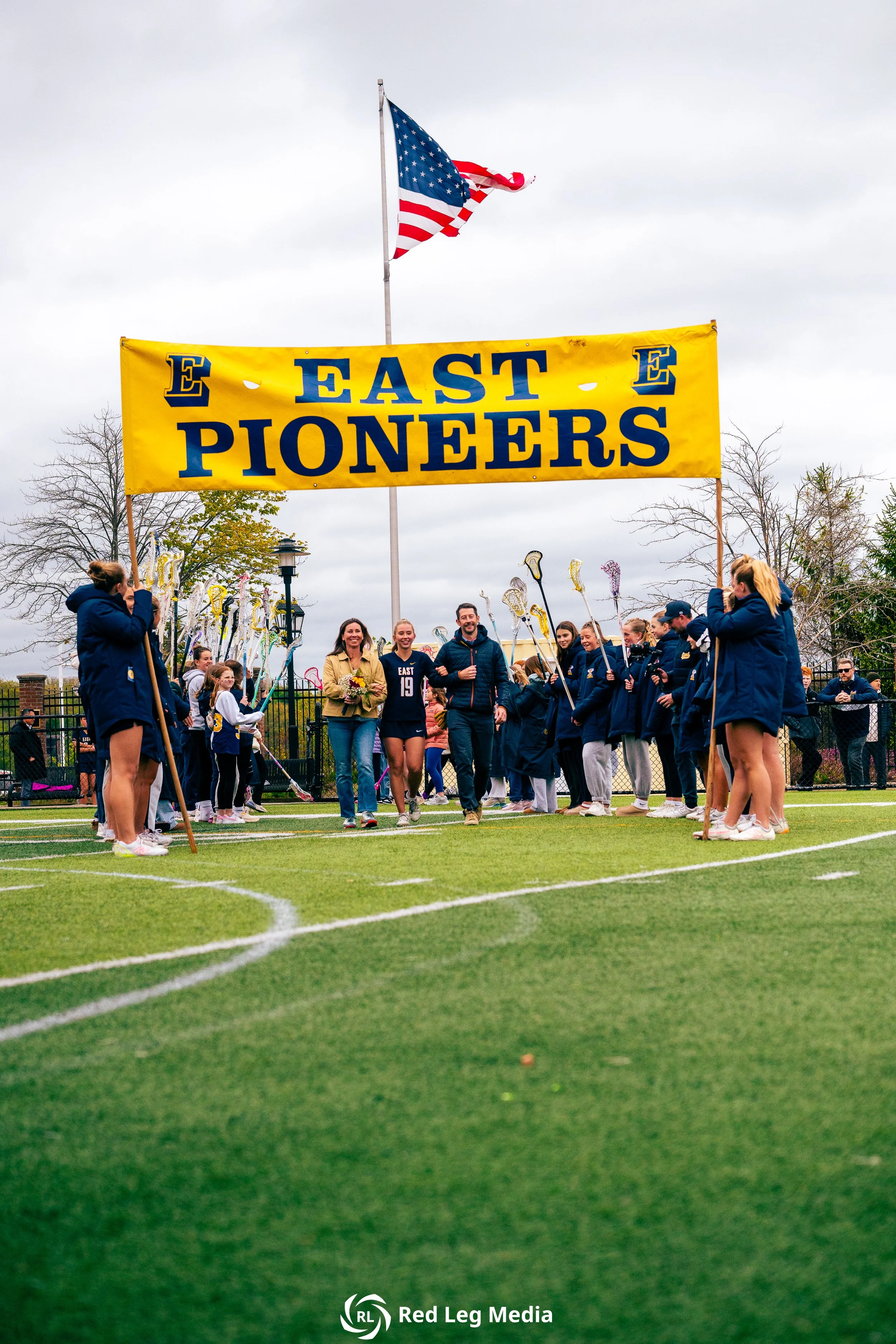 20260513_V_SeniorNight_9.jpg