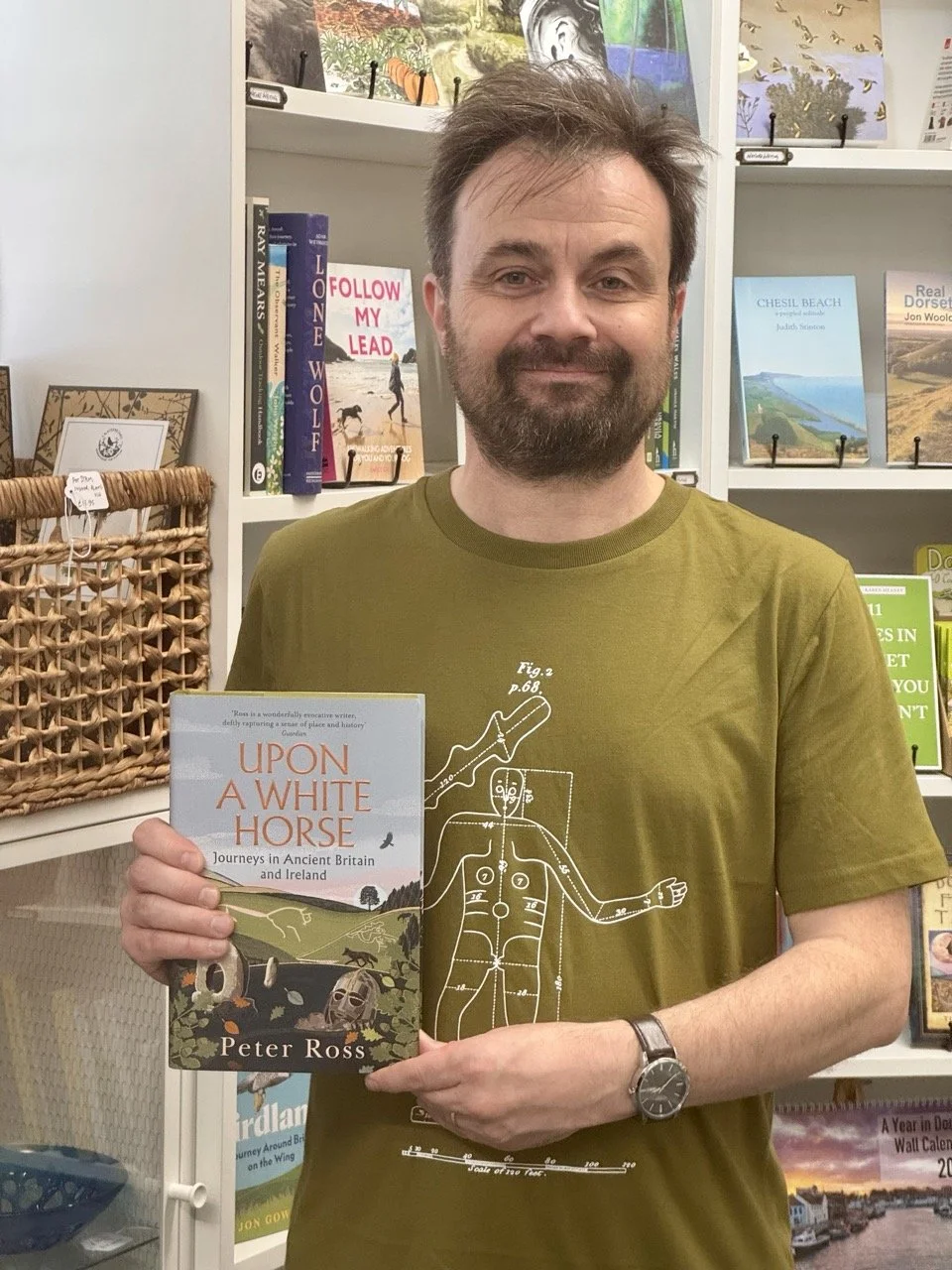 Pete Ross visits shop to sign copies of ‘Upon A White Horse’
