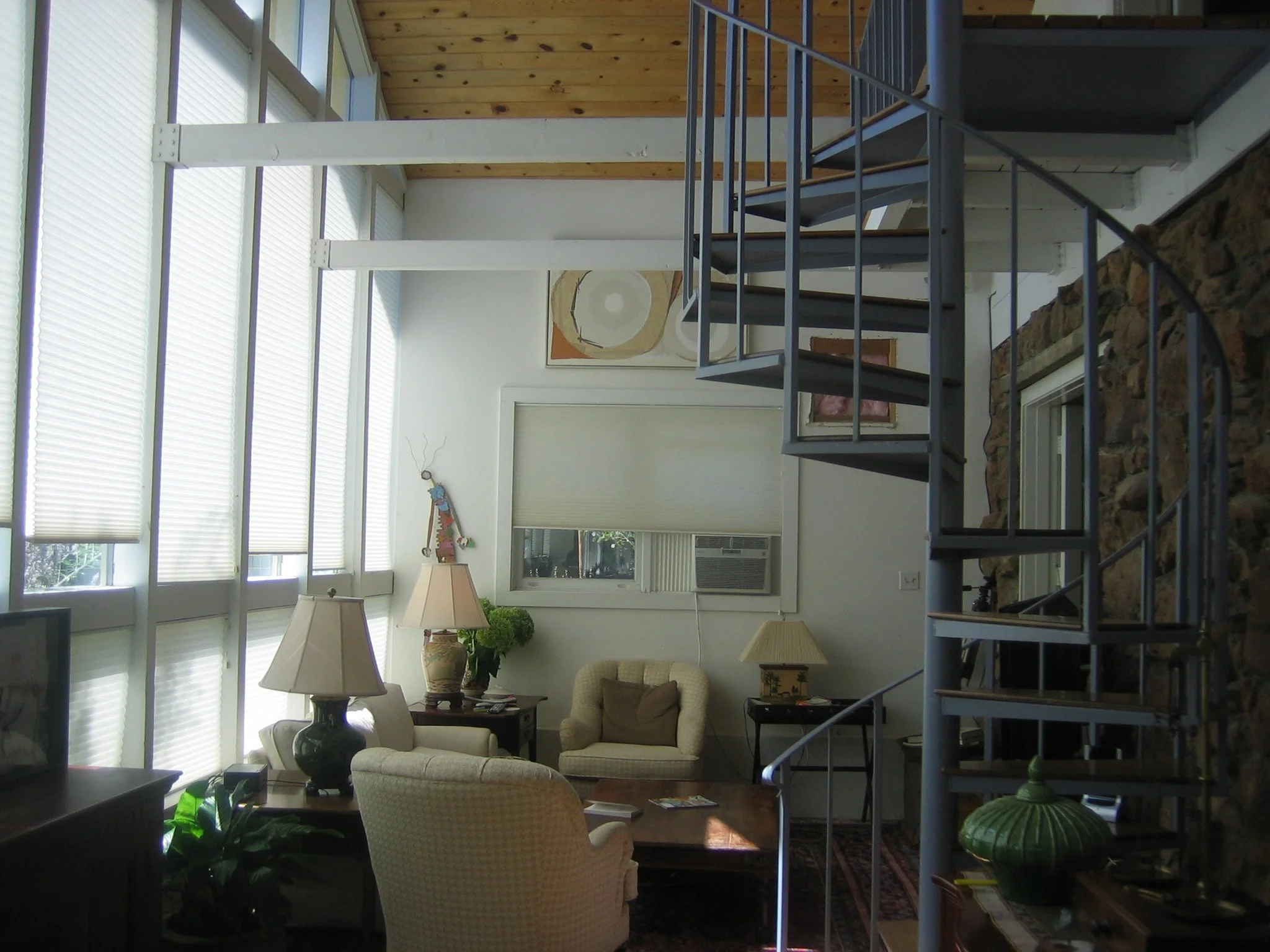 ANABRANCH-existing living room.JPG