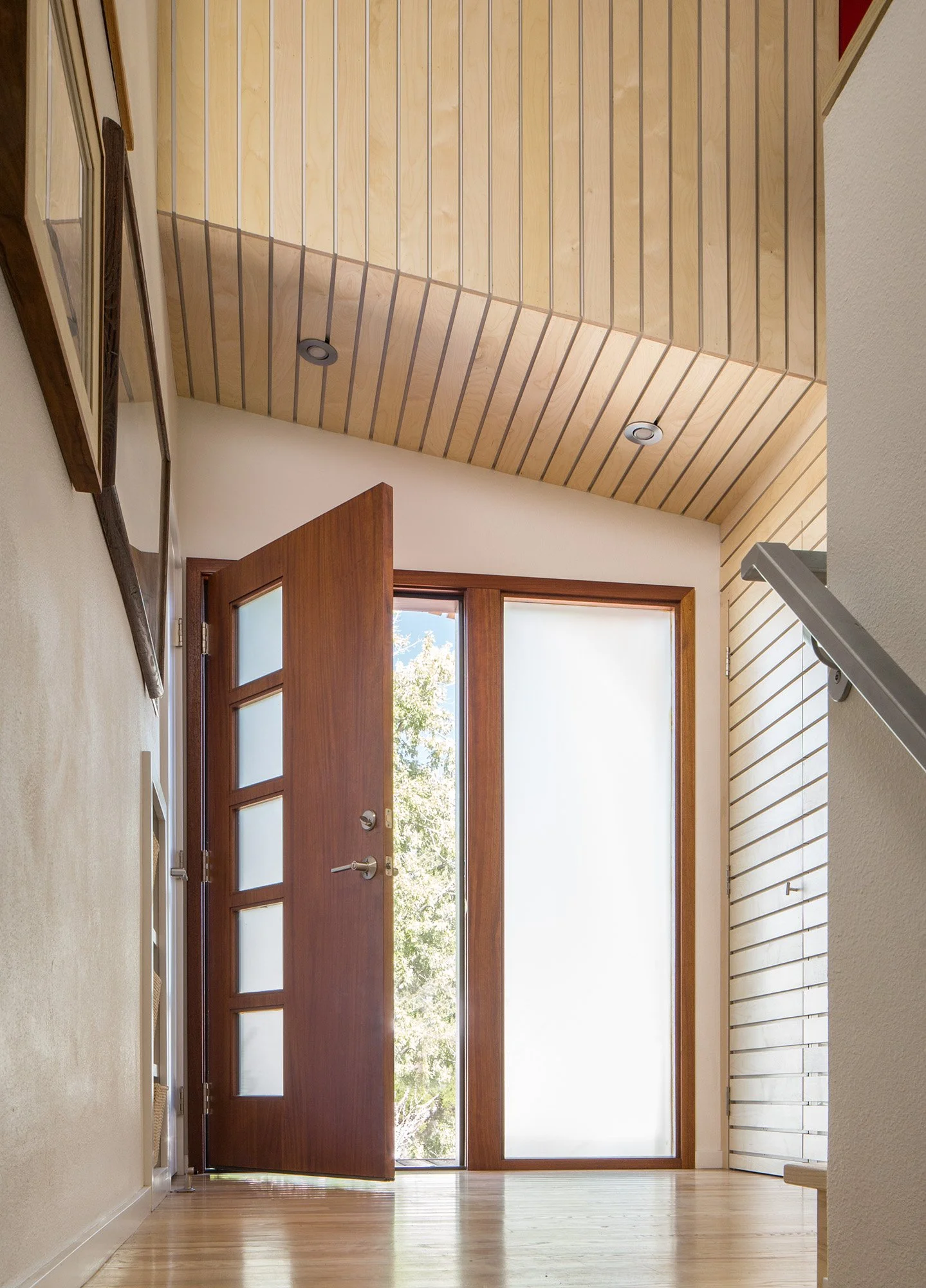 ECOTONE-Interior entry.jpg