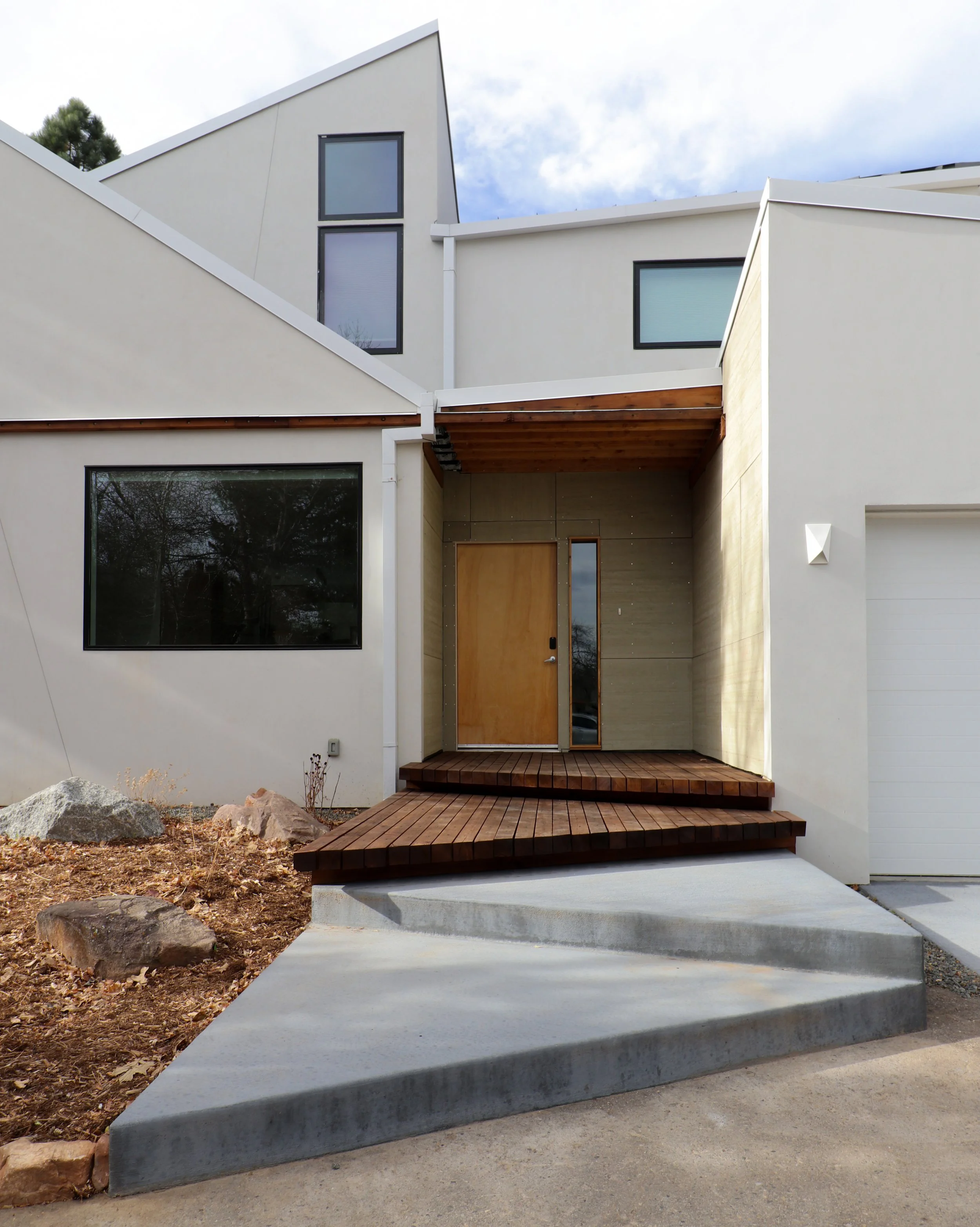 Modern custom home in Boulder, Colorado by AsOne Architecture inspired by tectonic plate movement, creating sculptural architecture that responds to the quiet phenomena of nature.