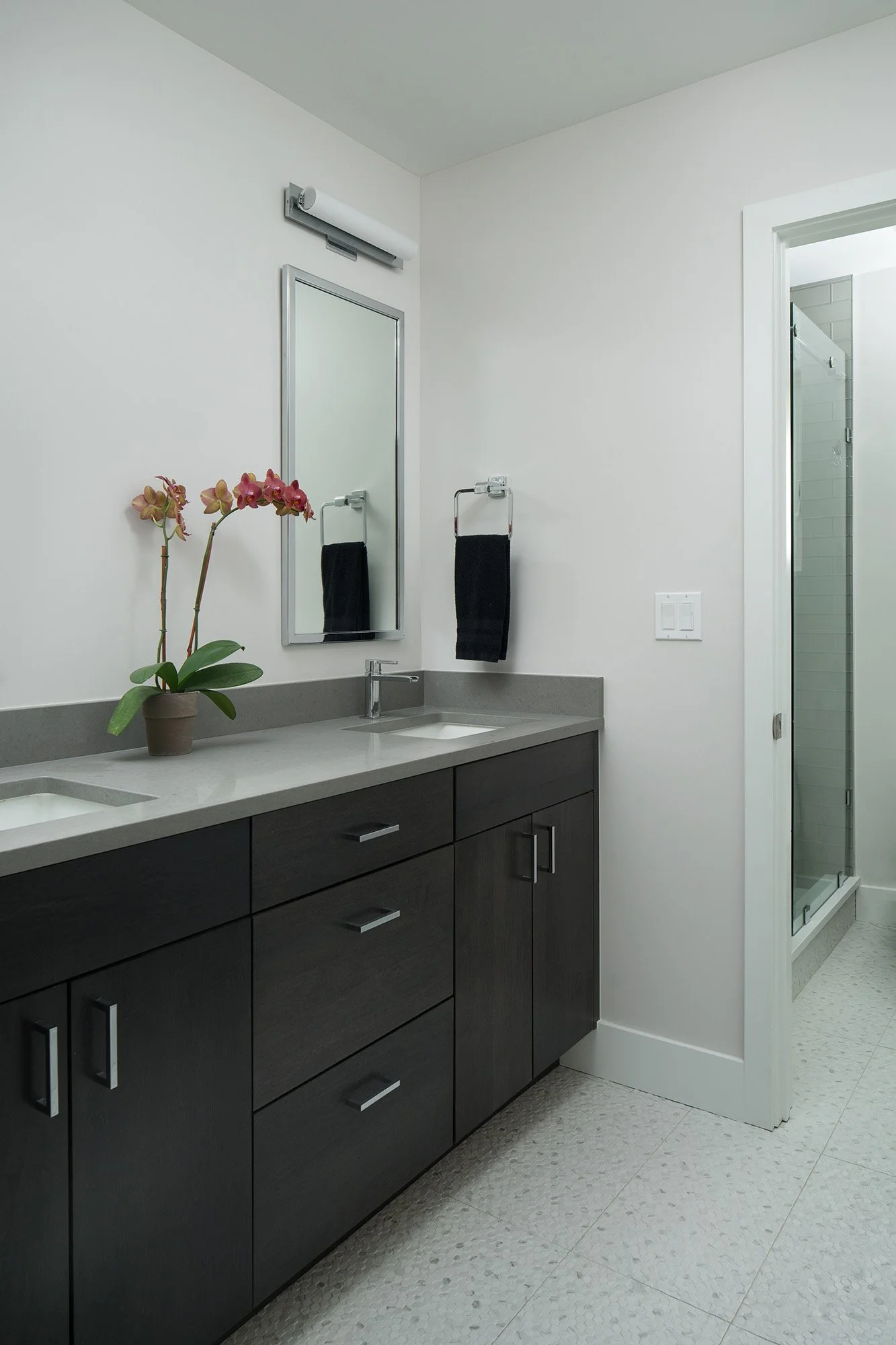 CLEARING-Upstairs-Bathroom.jpg