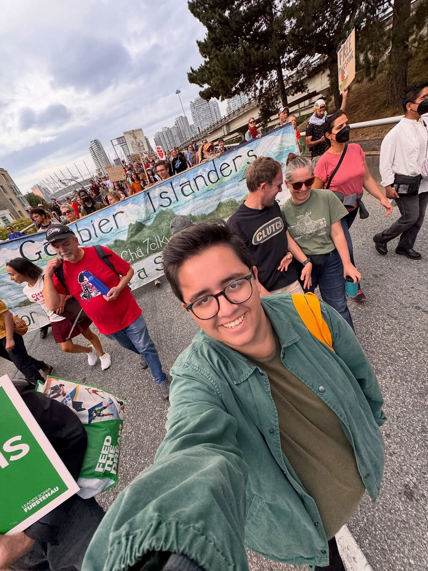 What unites us is stronger than what divides us. #DrawTheLine brought us together to confront the big issues, and to build a future where no one is left behind.

Today we demanded action on climate, housing, justice, reconciliation, and an end to gen