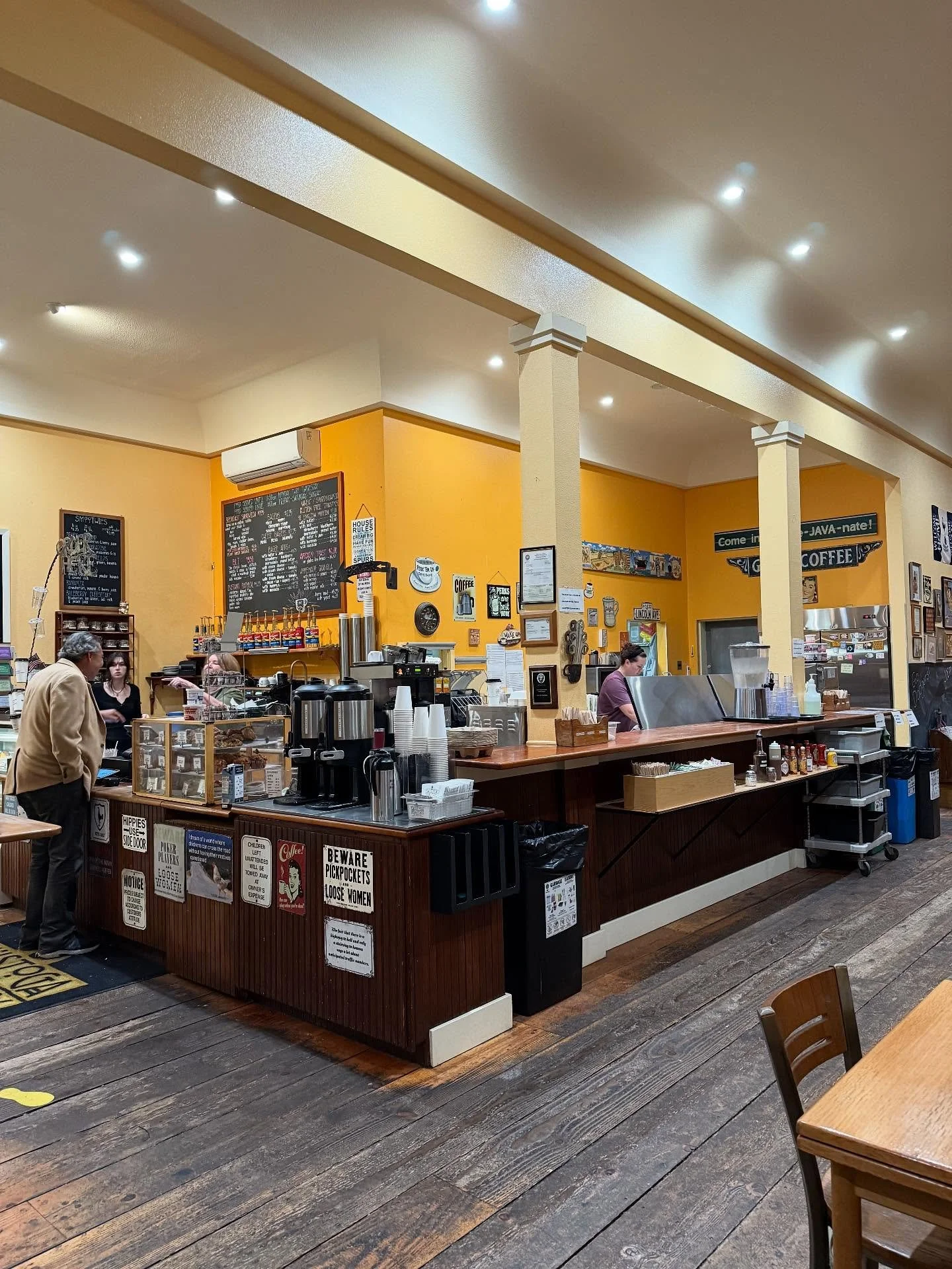 POV: Your Perfect Calistoga Day is HERE. 🍷☀️
Swipe through for your daily dose of Napa goodness! It was a whole vibe of spa treats, amazing wine, and chill energy. Seriously, you deserve this!
First up: the best coffee pit stop at Calistoga Roastery