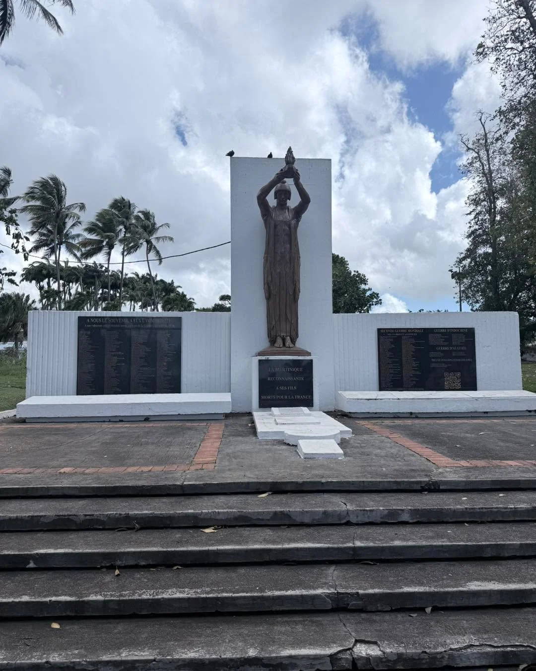 Fort-de-France, Martinique 🇲🇶

Today was the definition of a slow island Sunday. Since most of the city observes Sunday as a day of rest, it turned into the perfect excuse for a relaxed port day. We wandered through town, enjoyed the beautiful arch