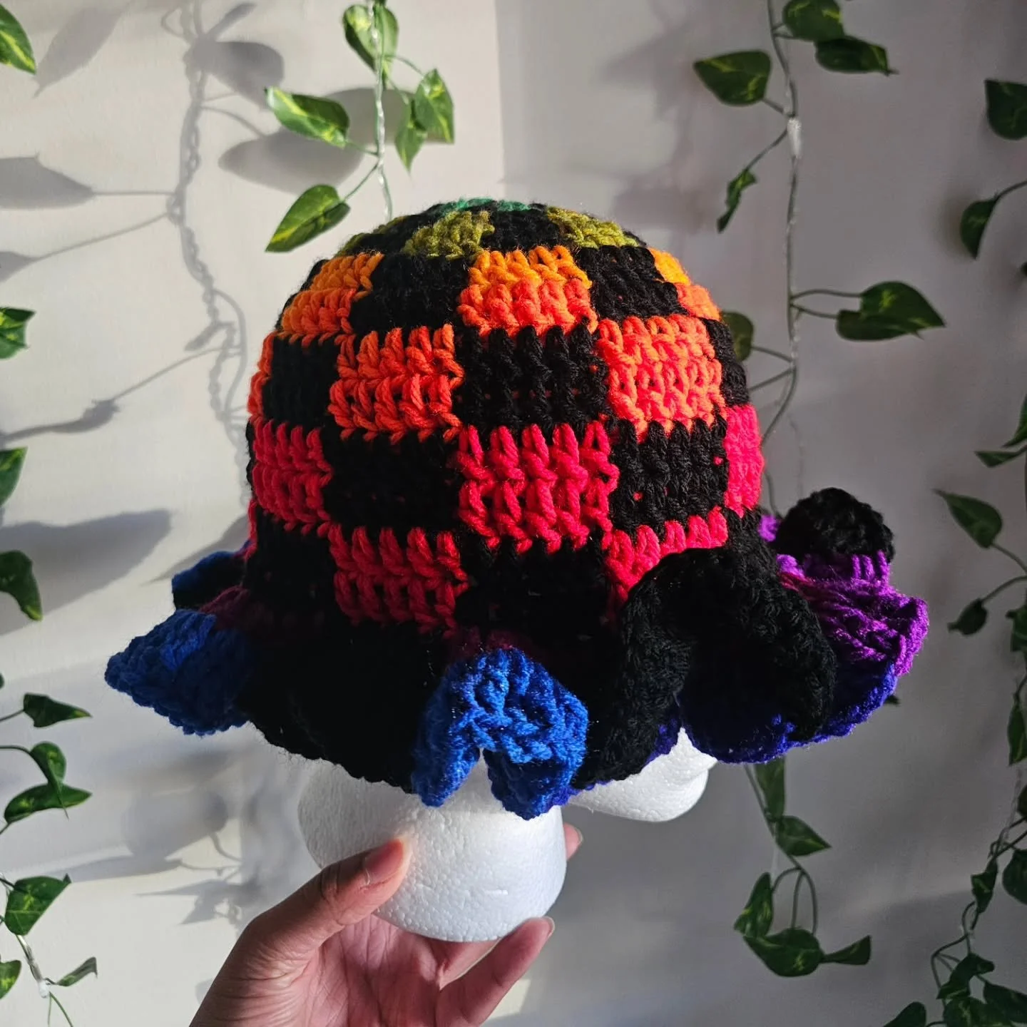 Obsessed with the color gradient on this hat 😍 I'll have this (and so much more!) for sale at the @dupont_circle_main_streets Cherry Blossom Market this Sunday! Come on by ☺️