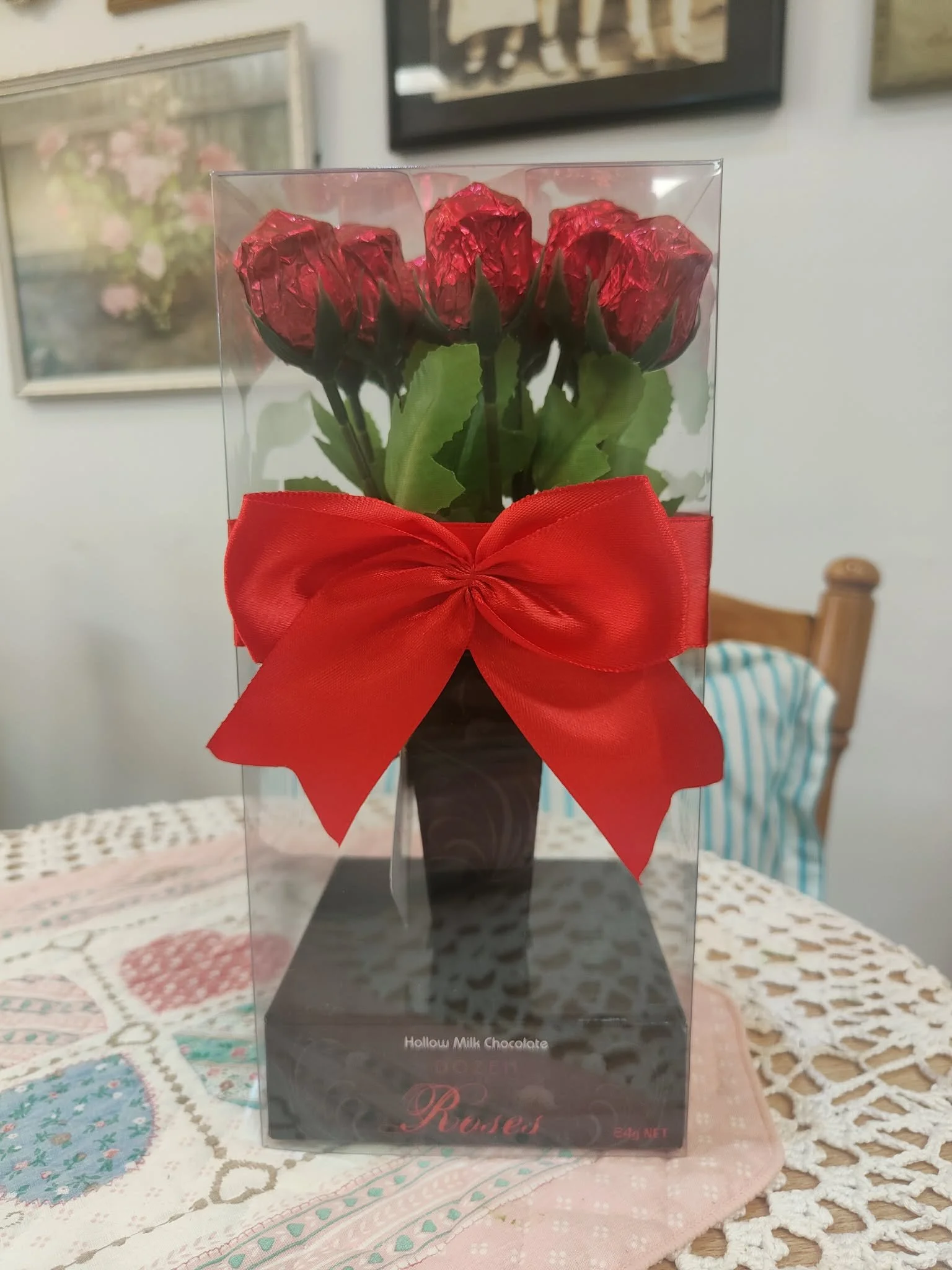 DOZEN ROSES CHOCOLATE