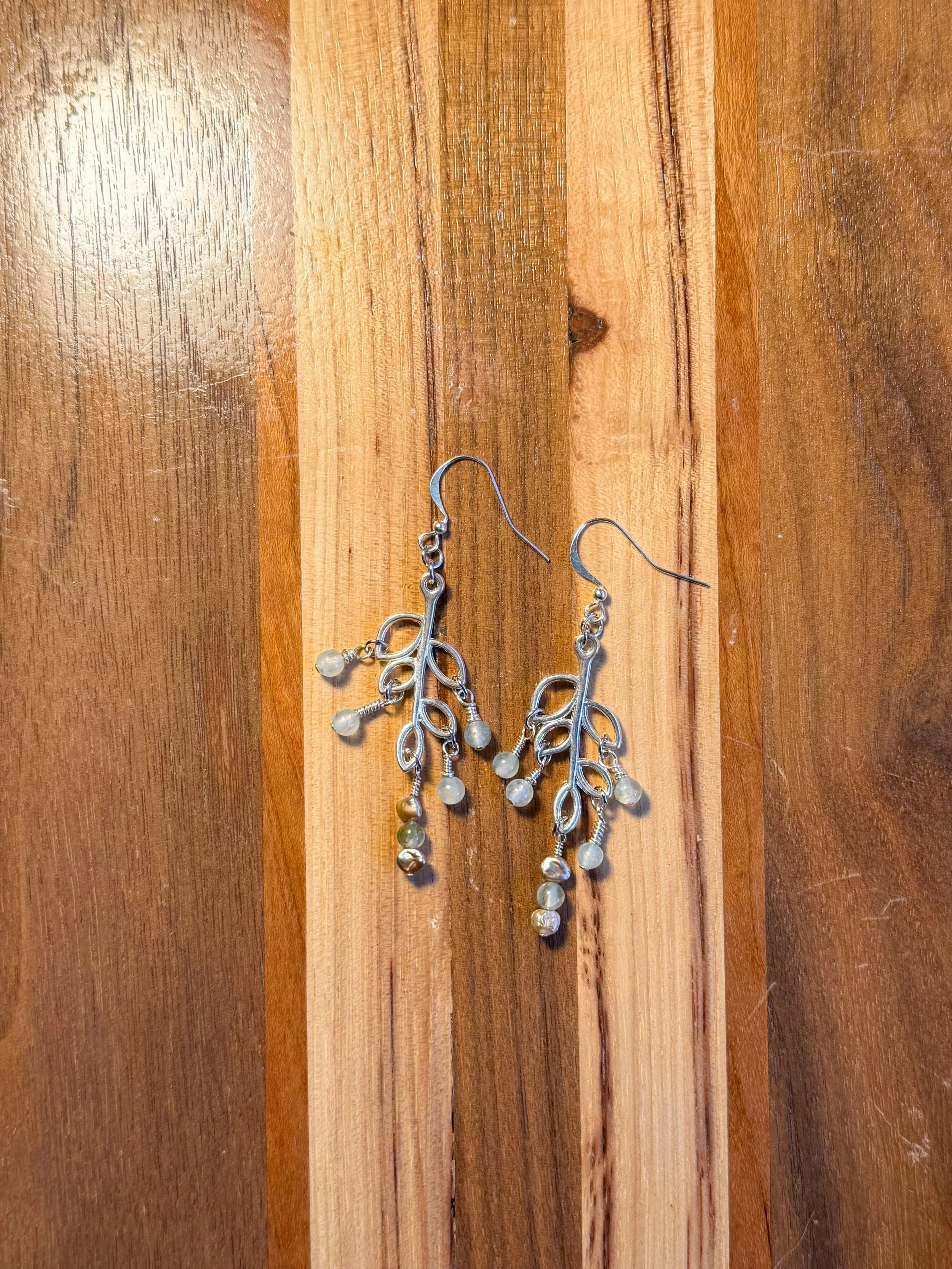 The Dewdrop Dangle Earrings