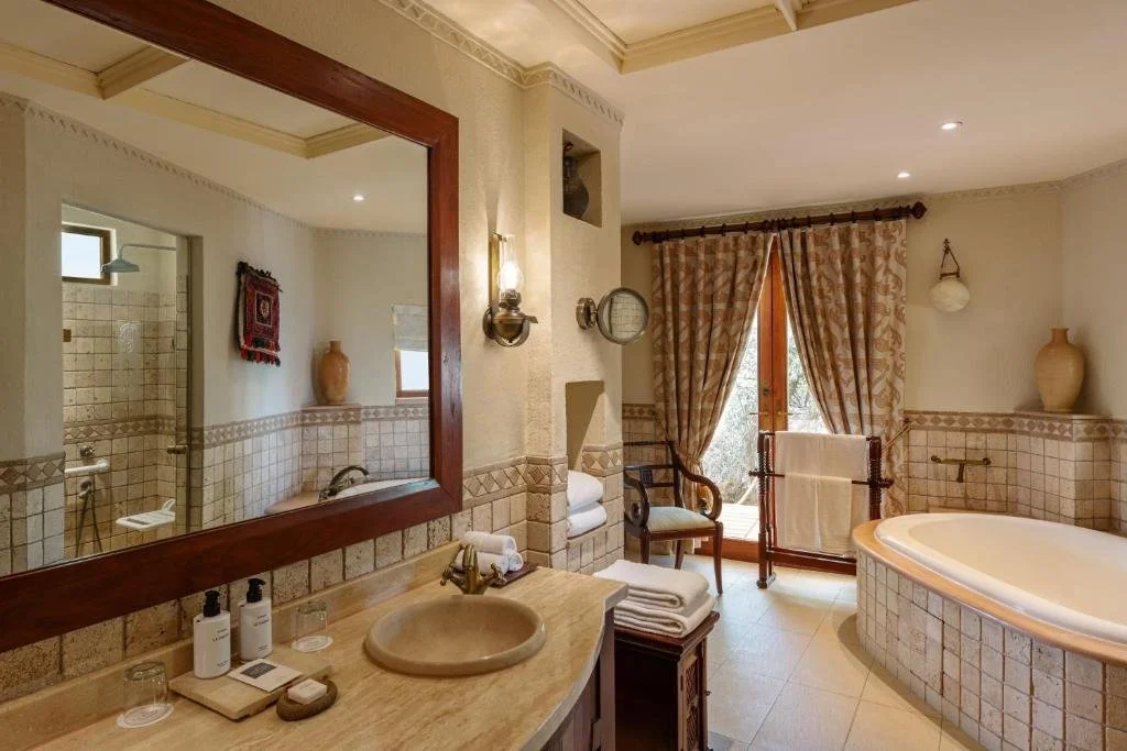 al maha desert resort dubai UAE bathroom.jpg