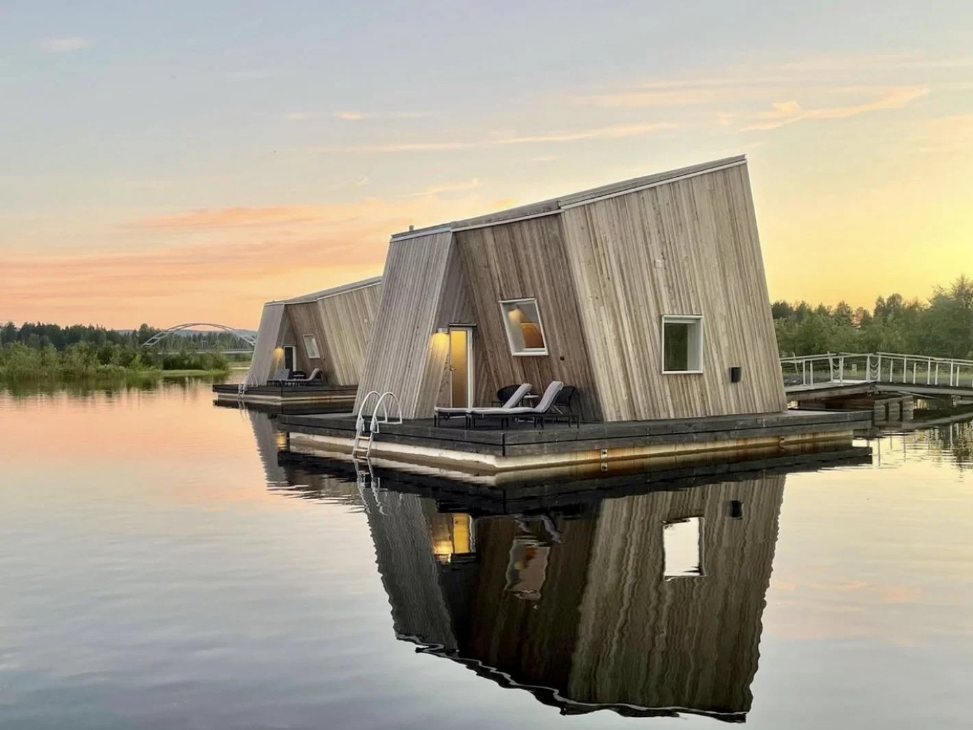 Arctic bath Swedish Lapland floating cabin.jpg