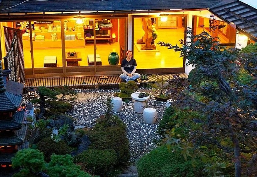 ryokan+courtyard.jpg
