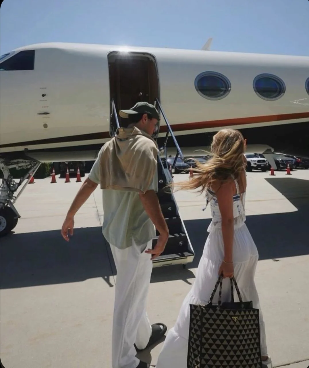 Email: Year-End Member Appreciation for Private Aviation Brand