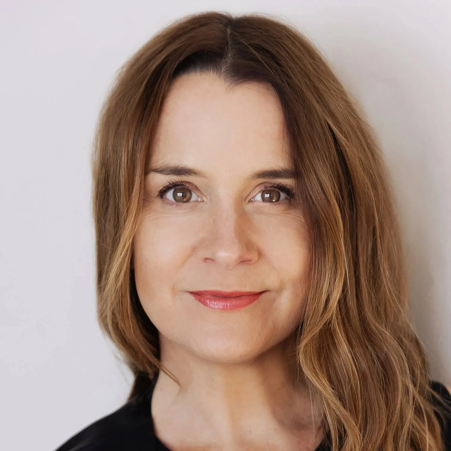 Sam is a space built to hold you, so you don’t have to hold it all alone. It brings together Expert women who show up with insight and care—and cuts through the overwhelm by curating the right support, so you don’t have to wade through it all yoursel