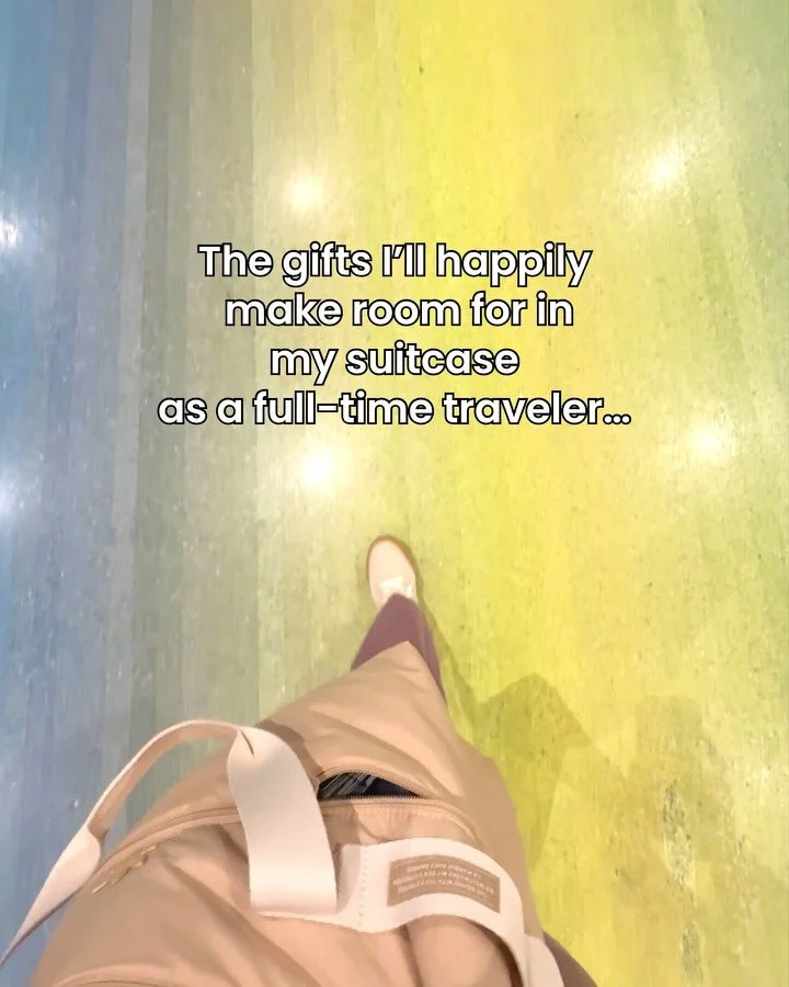 No endless lists of useless crap they&rsquo;ll end up leaving at home, I promise&hellip;

Just my top 5 traveler-approved gifts for any price point, in one concise mini-guide&hellip;

With clickable links + sale info included to make it easy AF to de