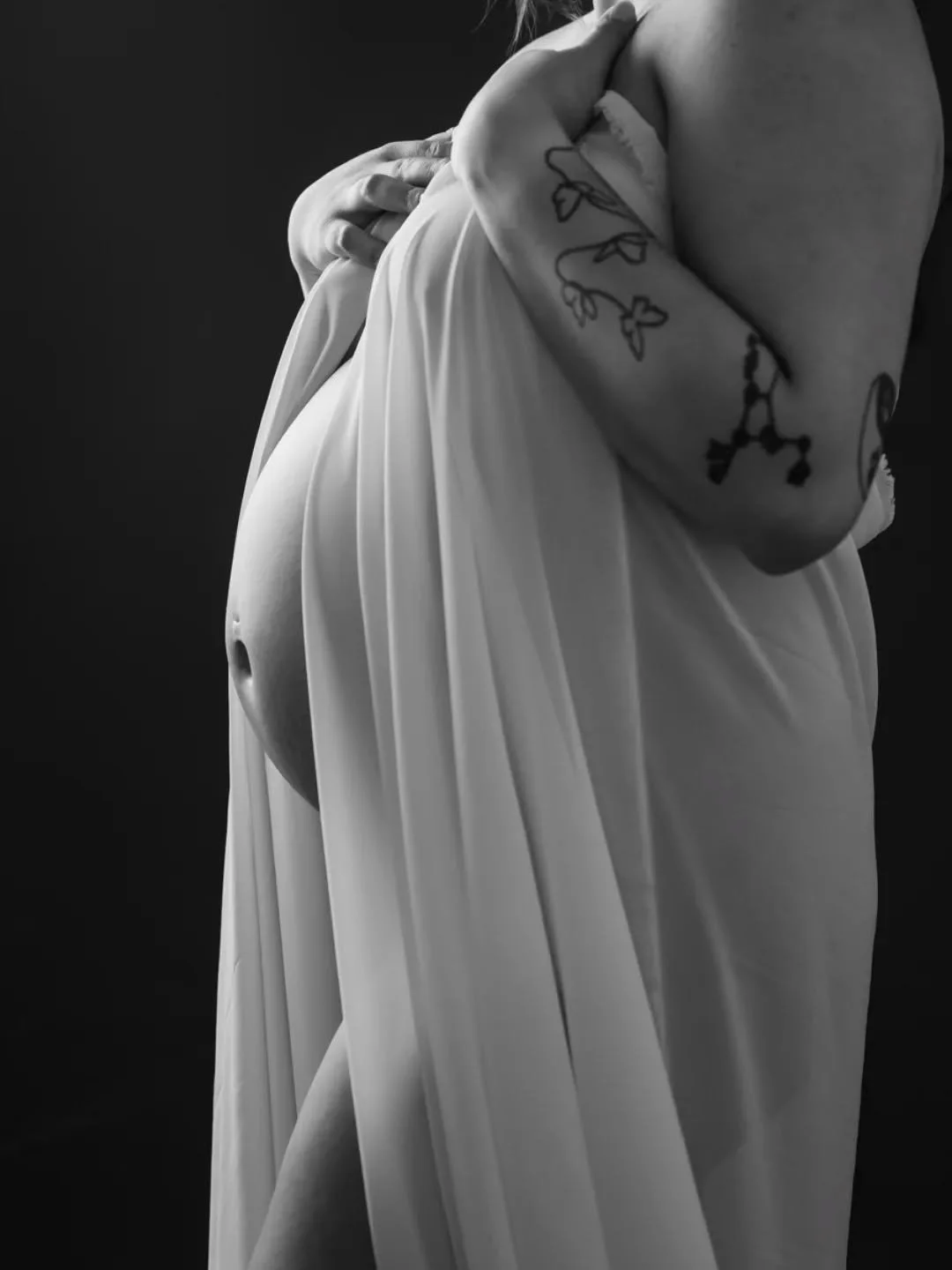 There is power in becoming. 

In the waiting and wondering. 
In the quiet moments before everything changes. 

At Jess Palmer Photography, your maternity session honors the strength, beauty, and quiet power of this fleeting season. 

Relaxed and gent