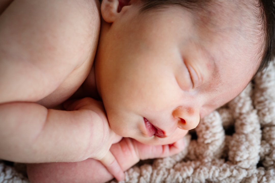 rochester-ny-newborn-photographer-studio-session-9.jpg