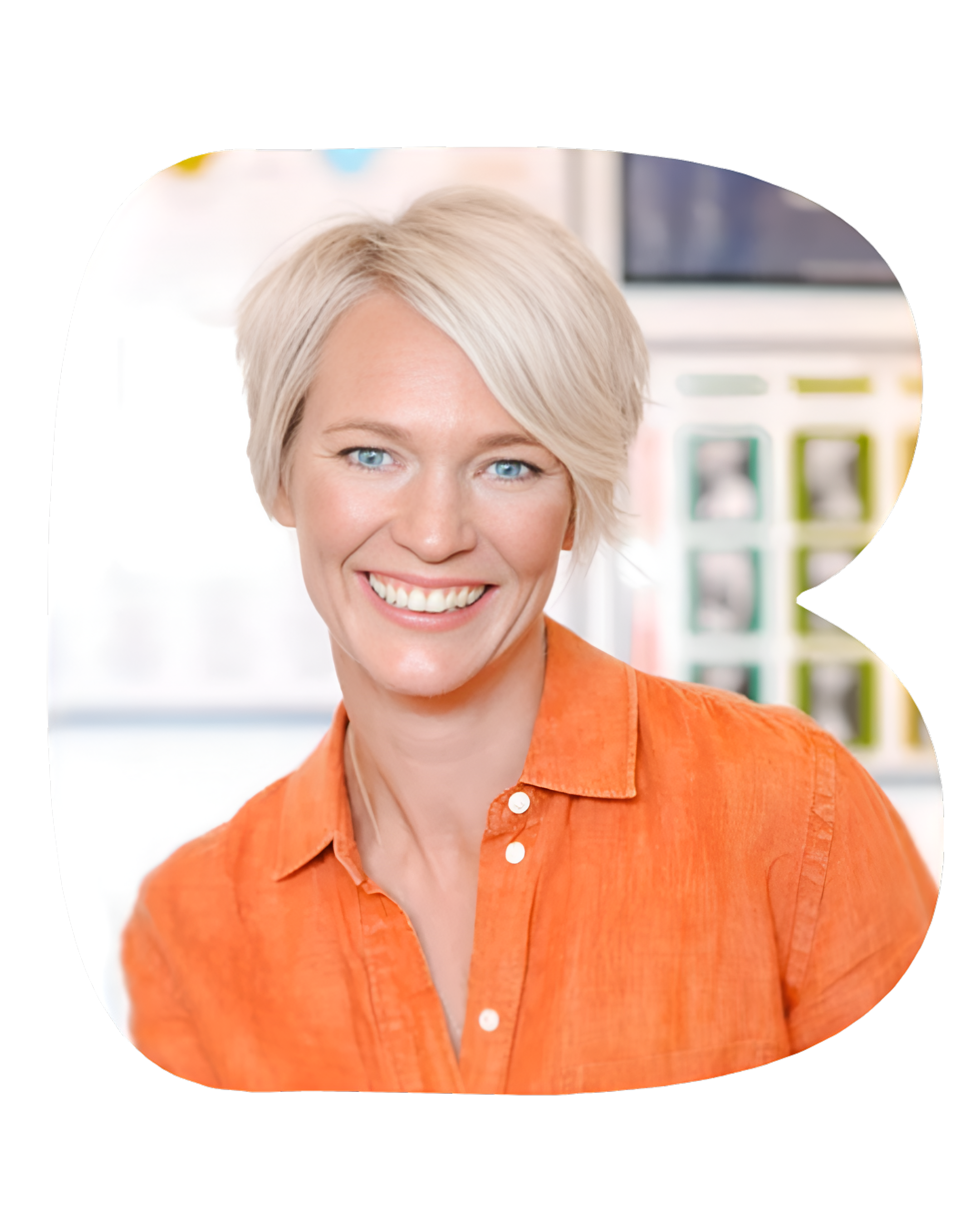 Portrait of Dr. Zoe, Doctor of Chiropractic and Brainshape founder, smiling at the Brainshape neurodevelopment clinic.