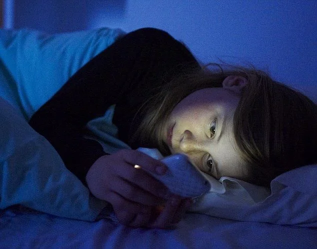 The Dangers of Blue light (Junk Light) and why you need Sunlight every day