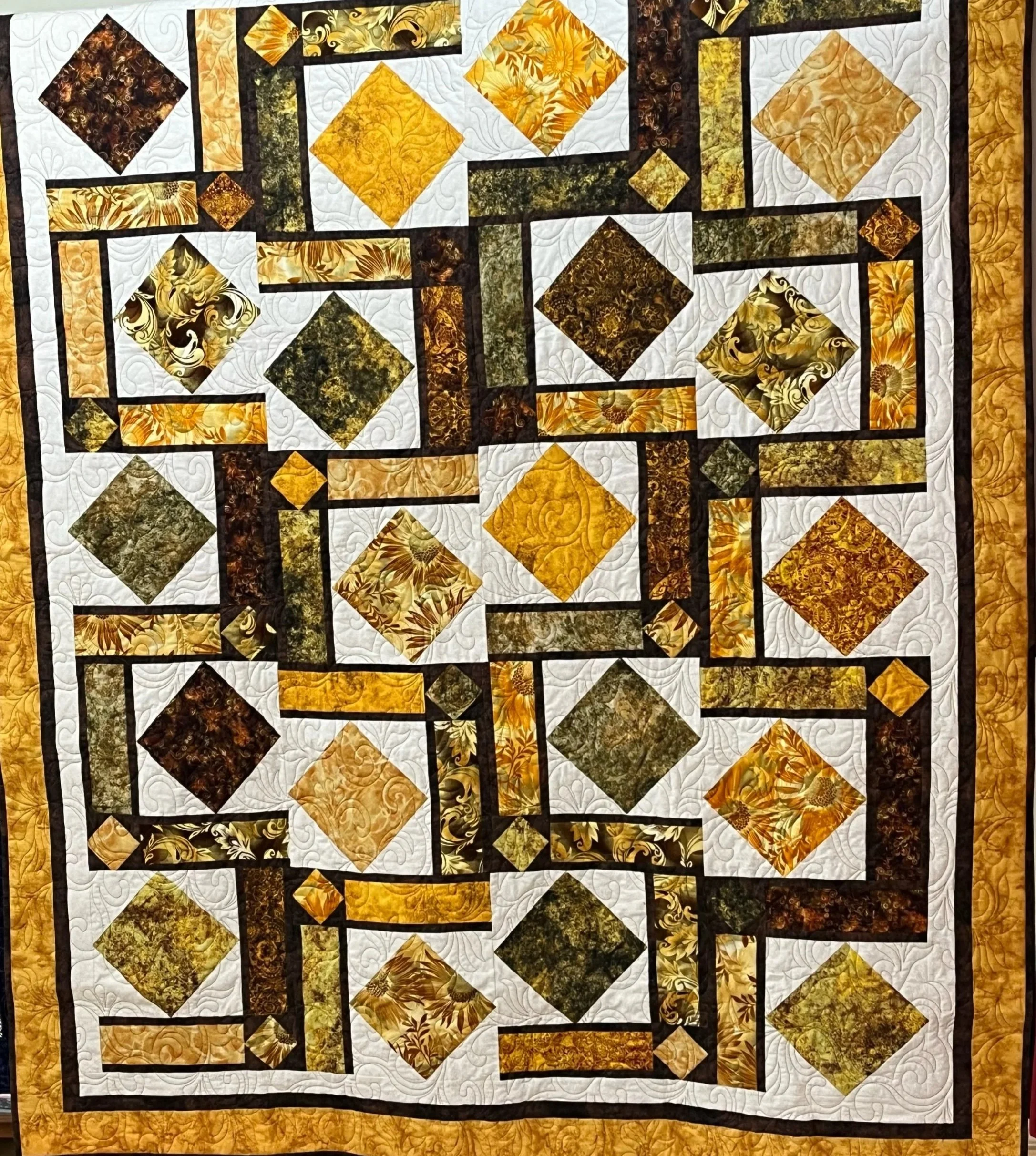 Bumblebee Maze Quilt