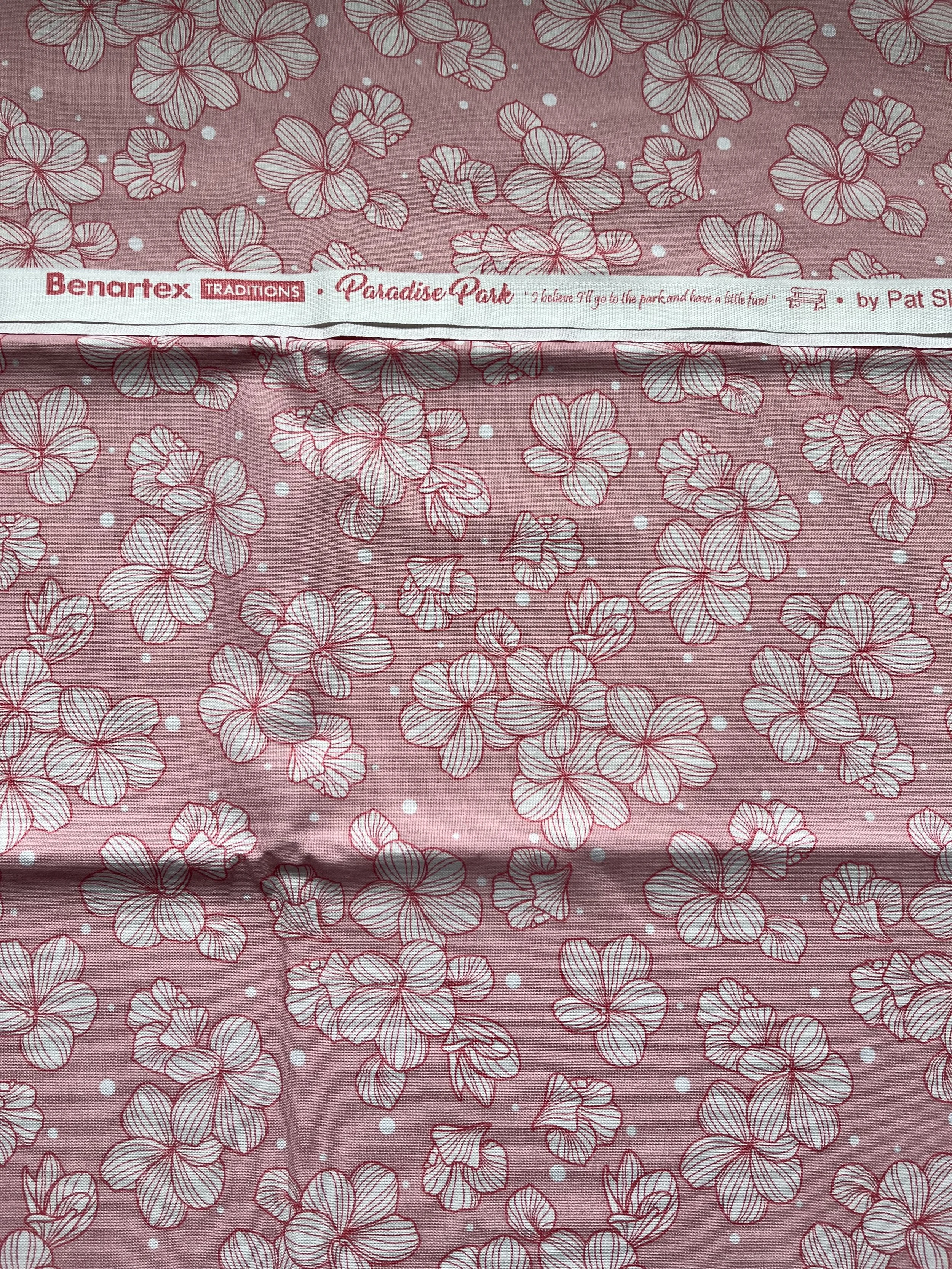 Benartex The Pink Paradise Park (2 yd cuts)