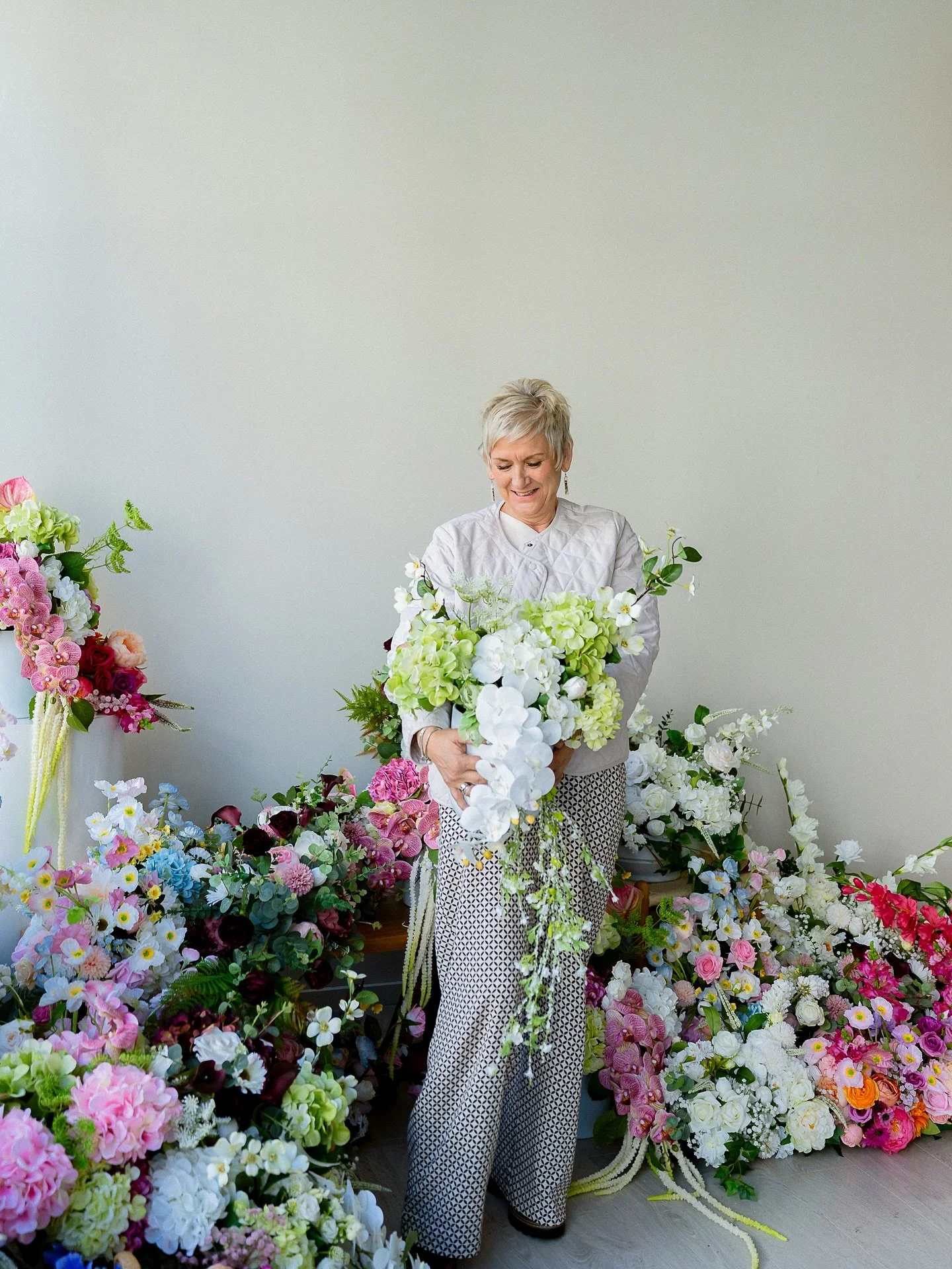 ✨ Meet Jane ✨
One of our incredible founders (and our amazing mum). She is the creative soul behind Bloom and Borrow. Every floral arrangement you see is designed and brought to life by her. Isn&rsquo;t she talented?! 🌸🩷