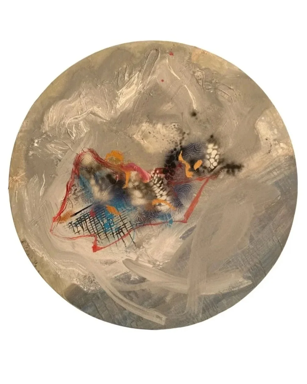 A soft field surrounds a concentrated form. The painting reflects stillness holding activity, a sense of calm space allowing movement to exist without disturbance