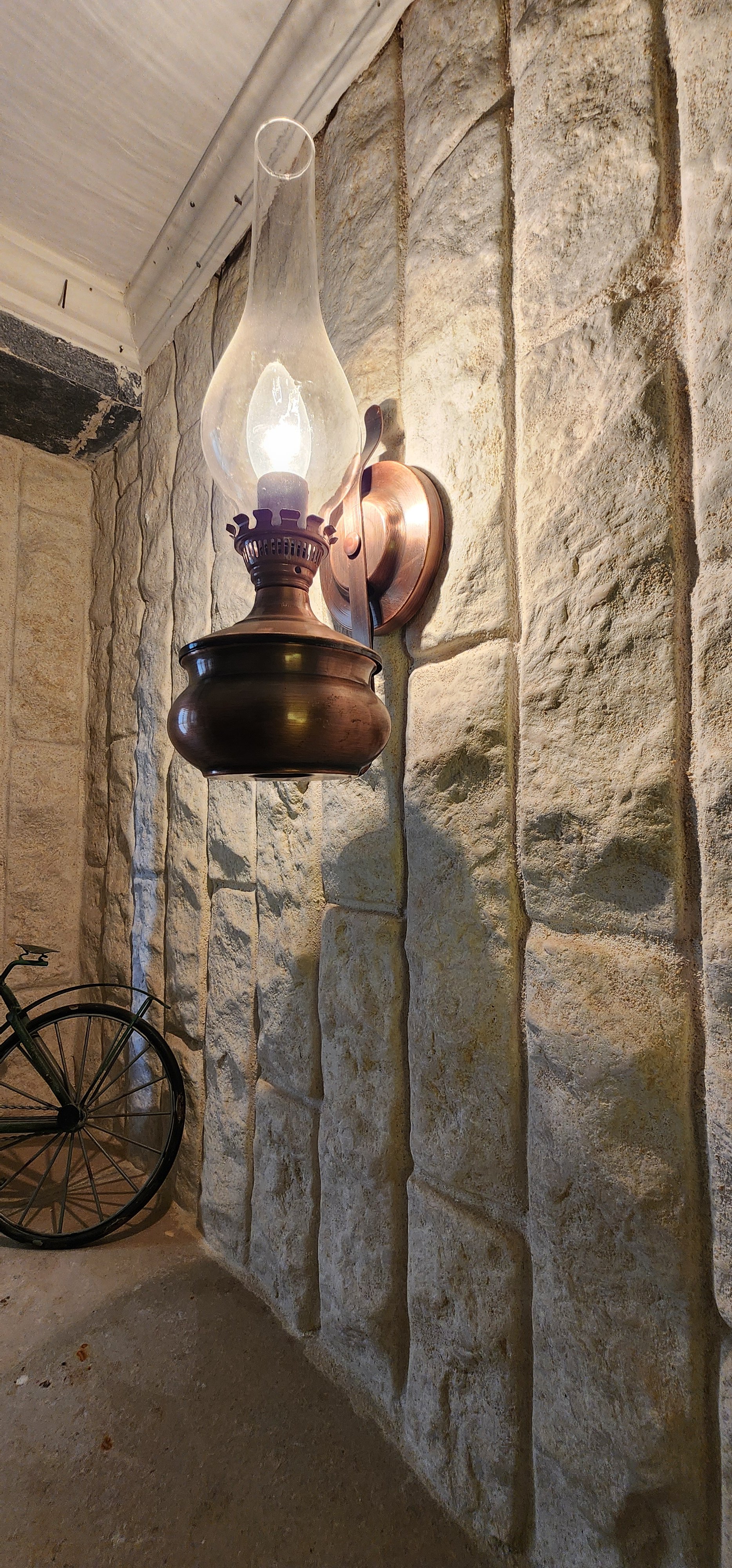 Alpha Premium|Rock Face Sanded Tumbled 