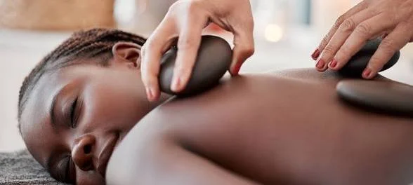 Hot Stone Massage (75 min)