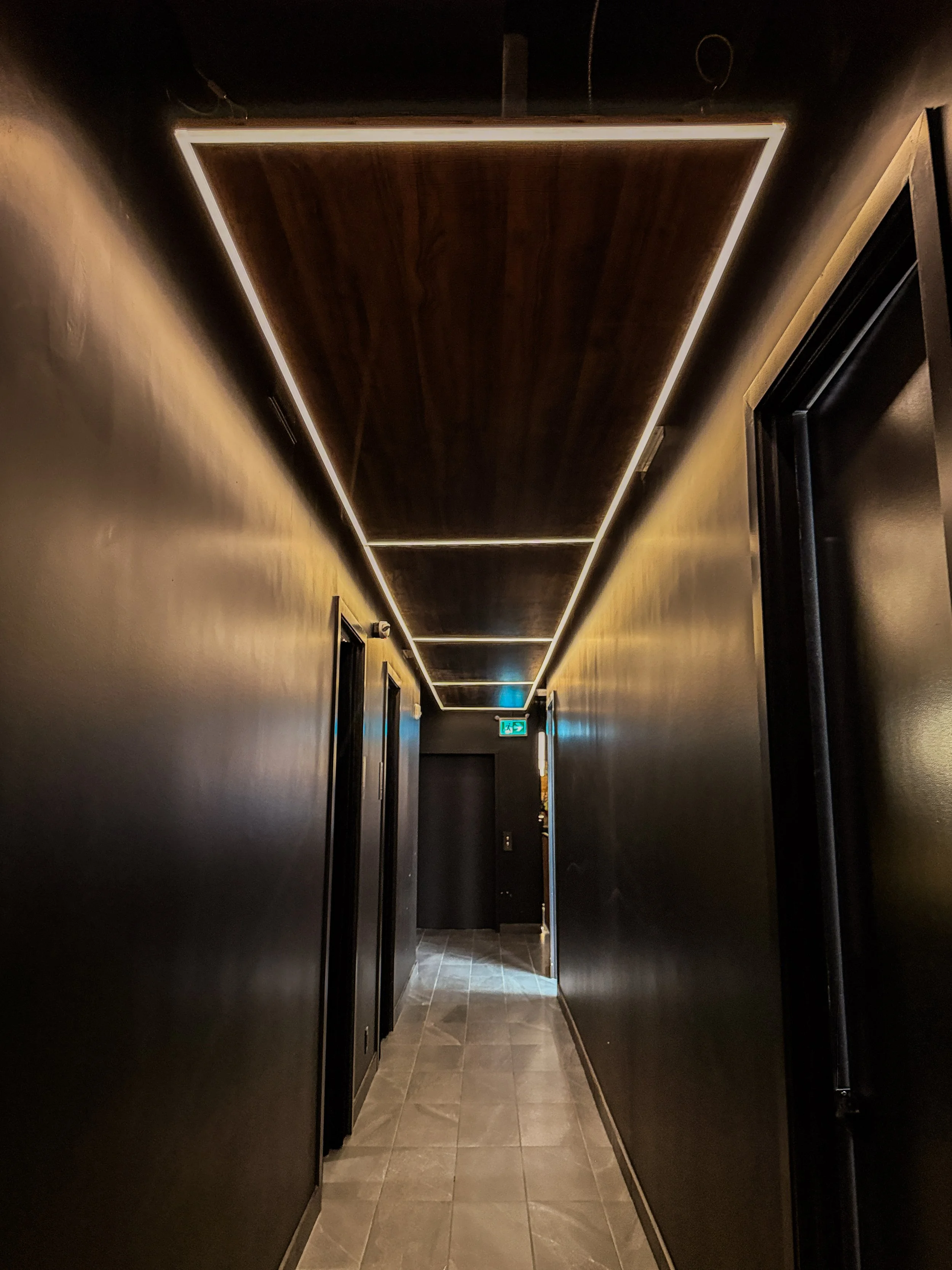 Commercial Electrical Work in Toronto: What Sets a Serious Contractor Apart in Restaurants, Offices, Retail, and Luxury Builds