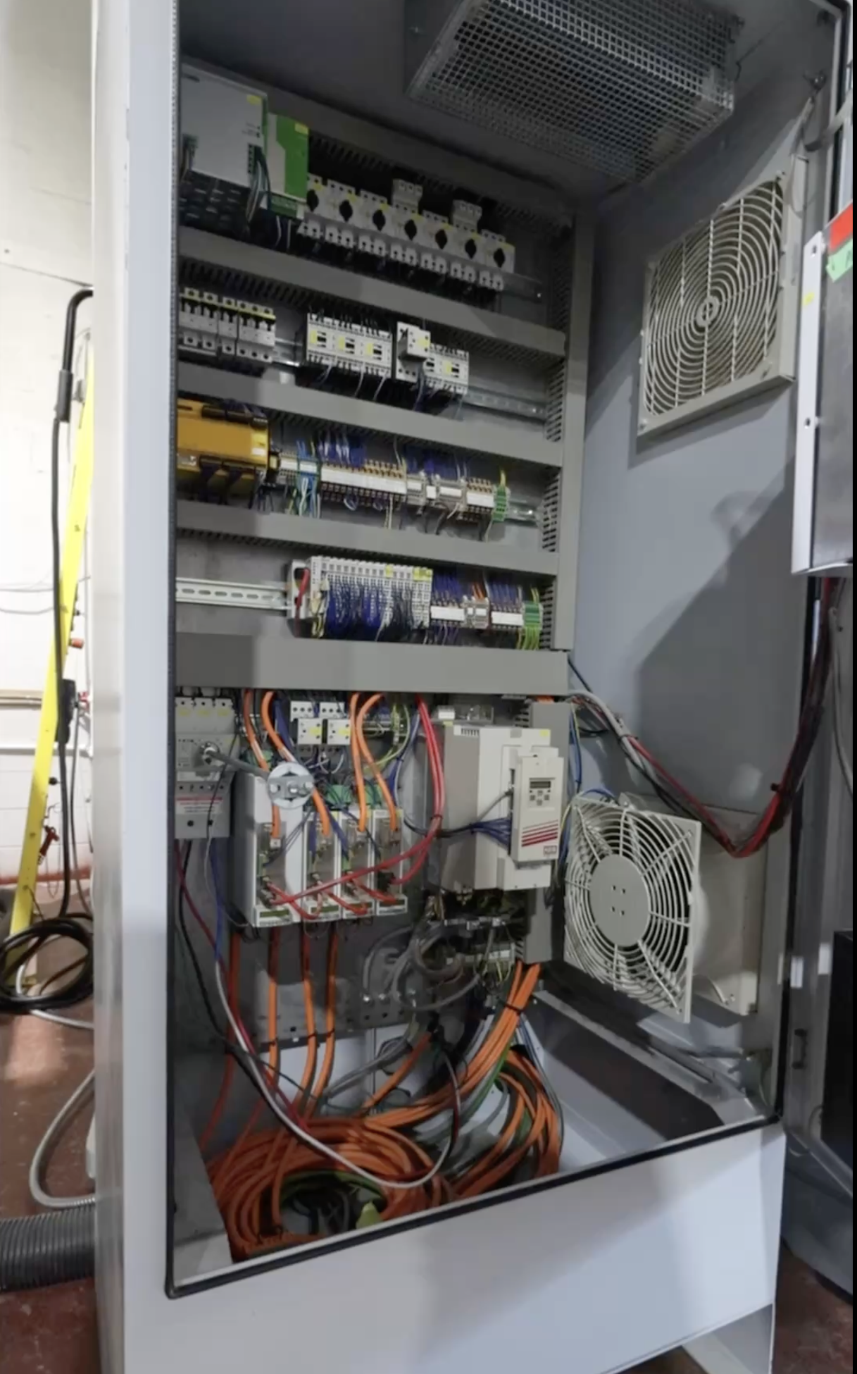 Commercial Power Distribution and Industrial Machine Hookups: Reliable Electrical Infrastructure in the GTA