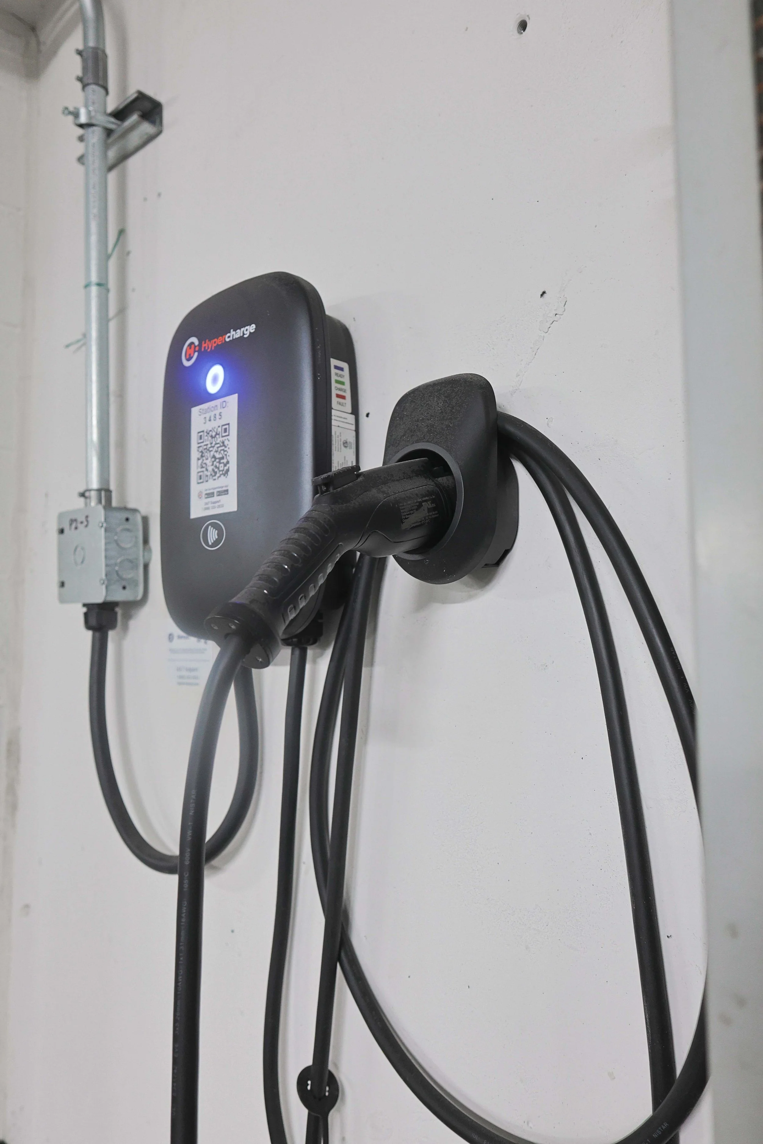 toronto-commercial-electricians-car-charger-toronto-5.jpg