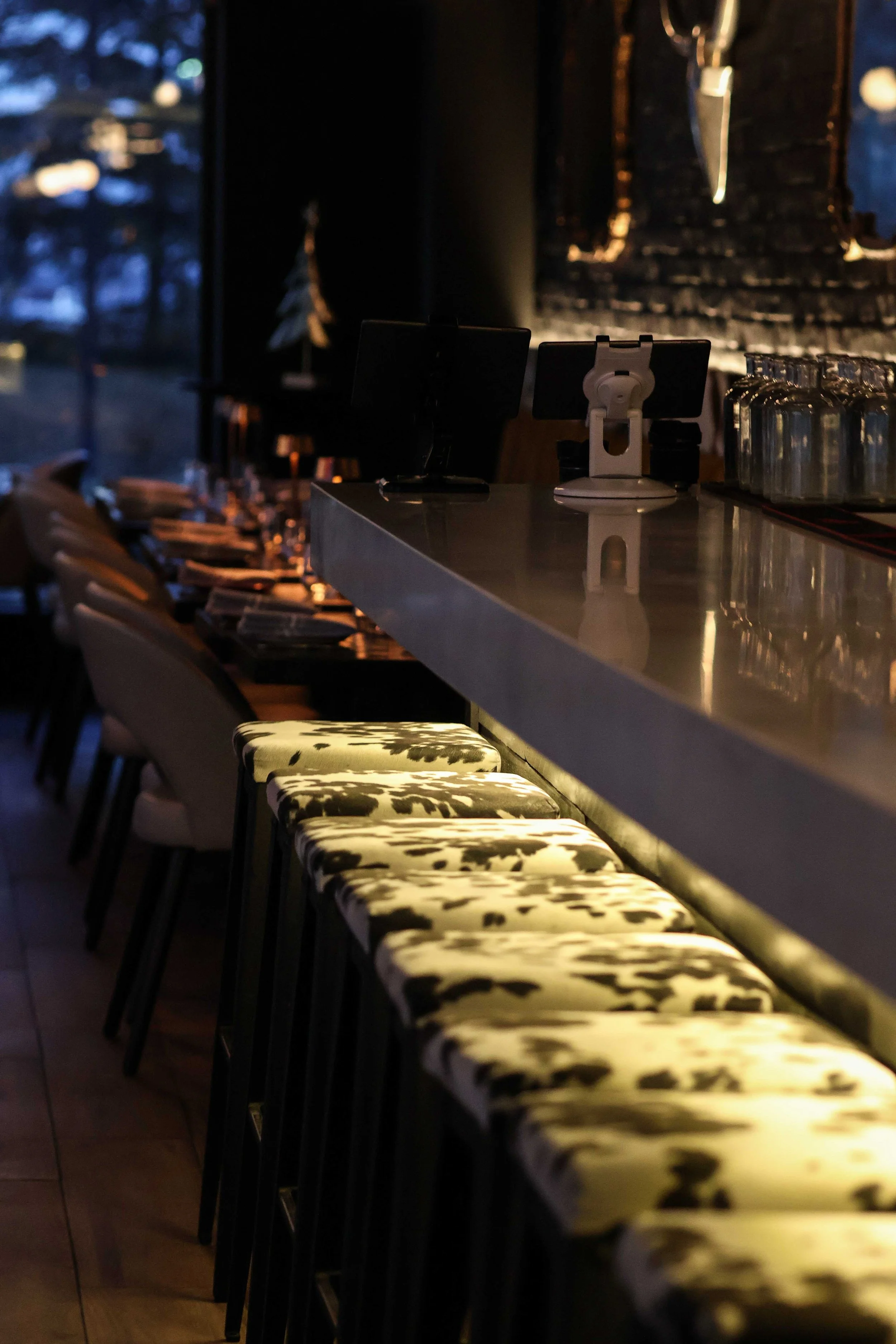 toronto-vos-restaurante-commercial-electrical-humber-bay-10.jpg
