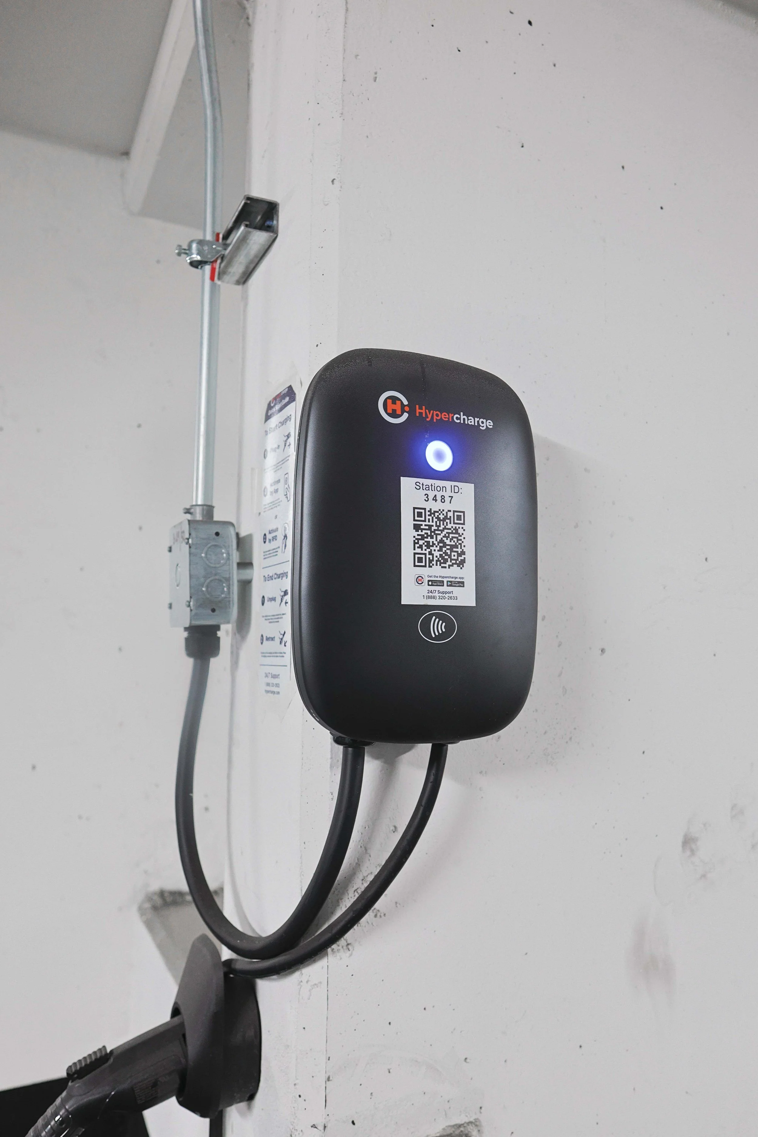 toronto-commercial-electricians-car-charger-toronto-3.jpg