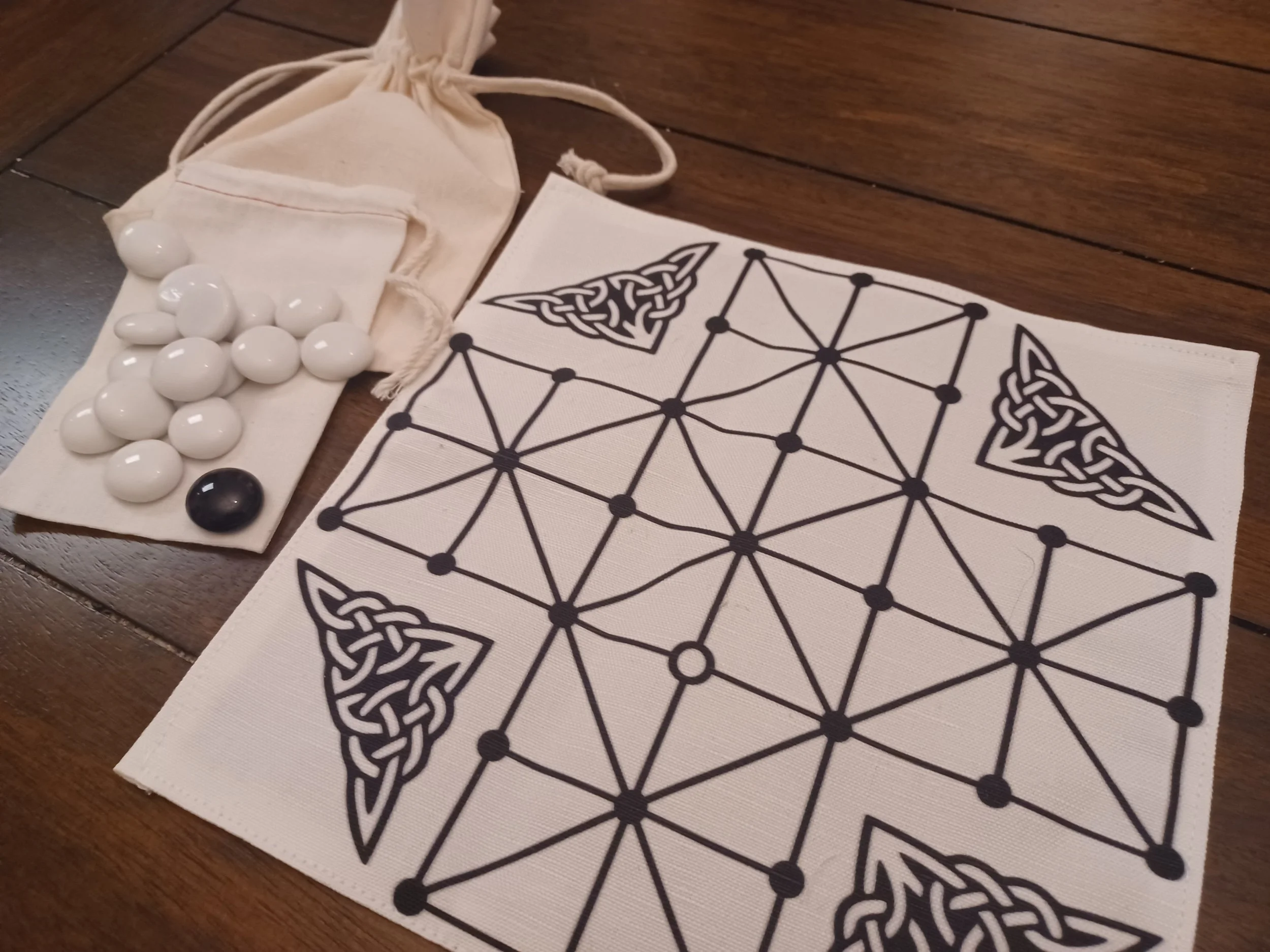 Fox & Geese Travel Set