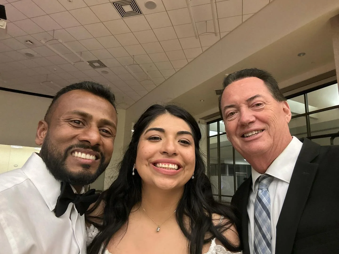 Congrats to Faviola and Nuwan on their great wedding day Friday September 5th.  A specialty of mine, bringing 3 cultures together!