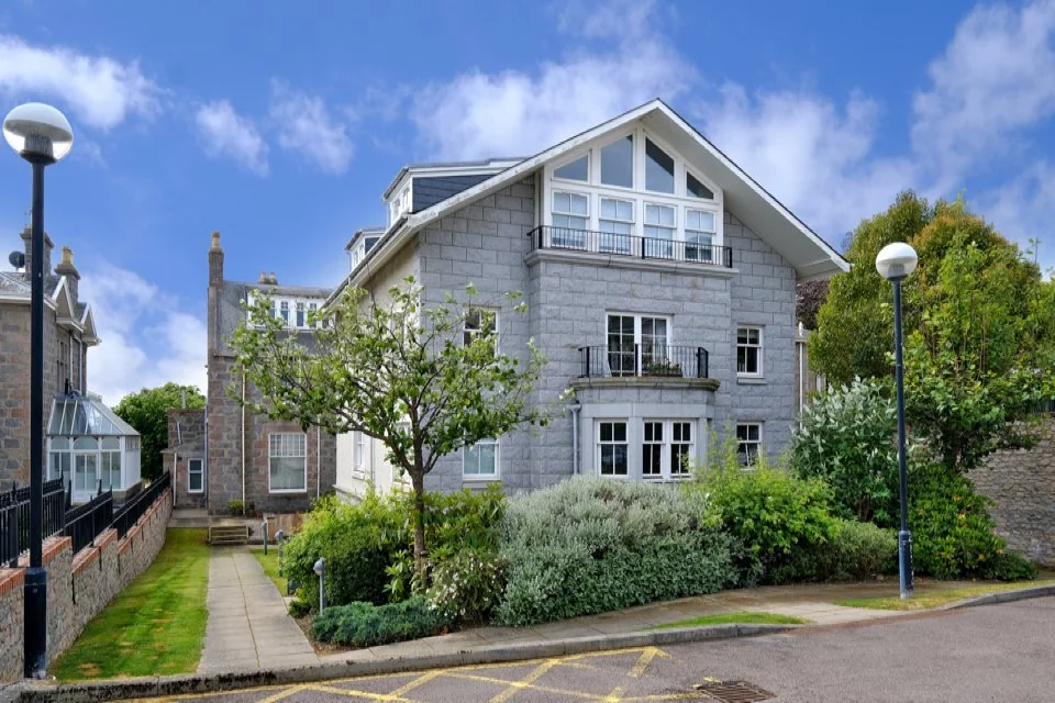 QR-Luxury-Serviced-Apartments-Aberdeen-1K_960x640.jpg