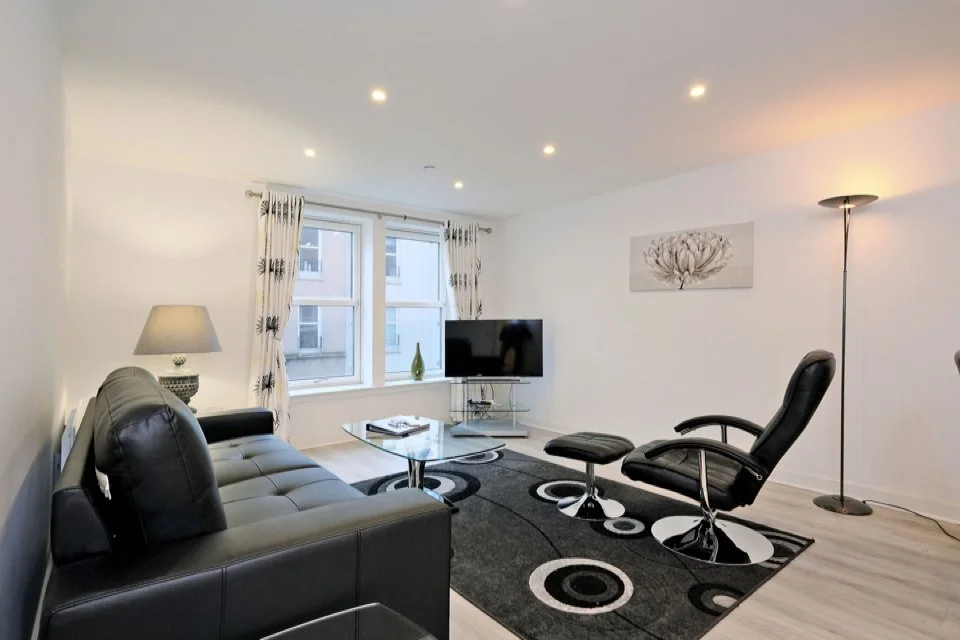 CSb-Luxury-Serviced-Apartments-Aberdeen-City-3a.jpg