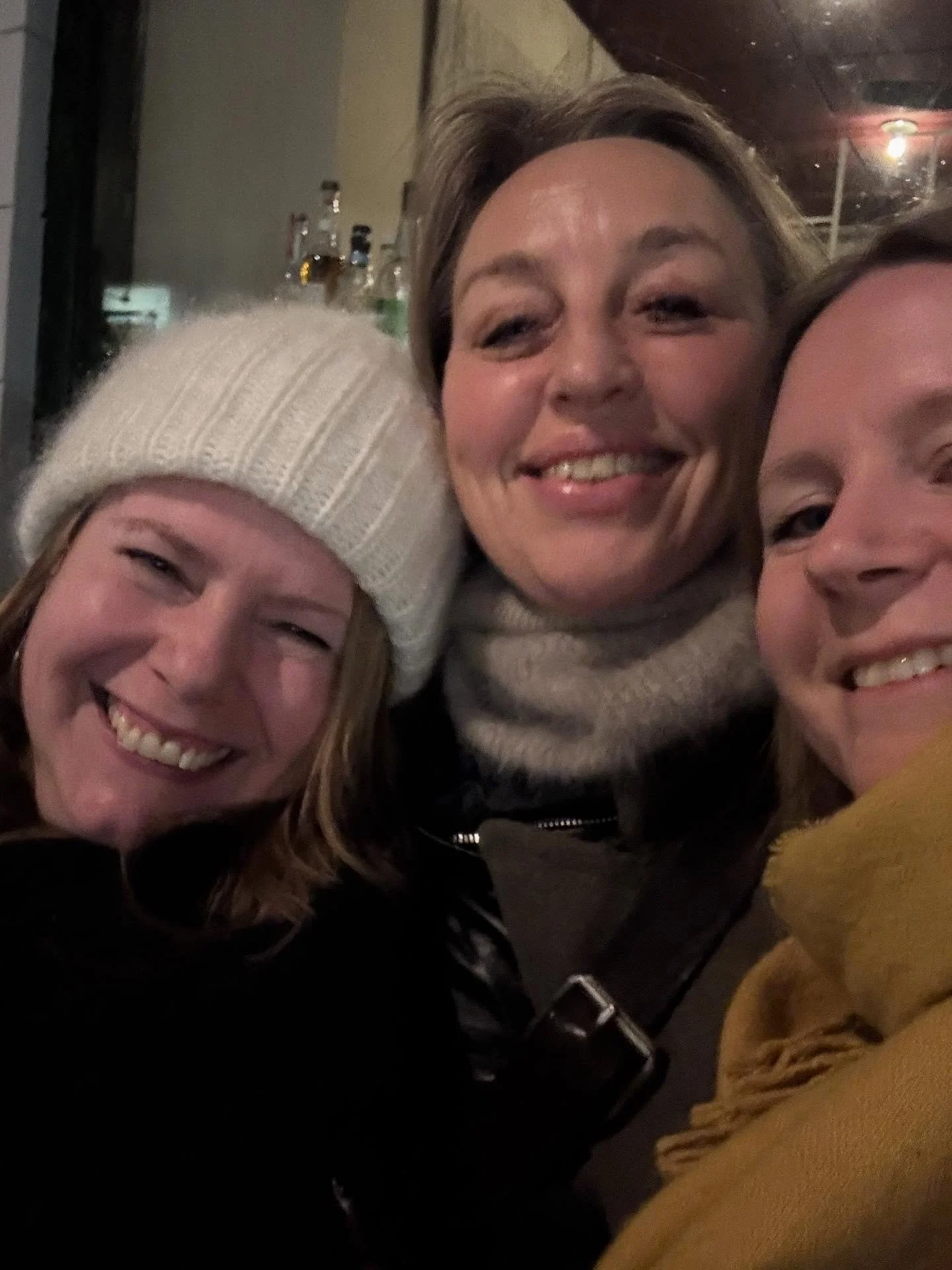 I en sk&oslash;r tid er det godt med hjerteveninder 🙏🏼❤️ 1000 tak @isabell.axil 1000 tak @camilla_willumsen  Jeg elsker jer begge to ❤️❤️❤️❤️