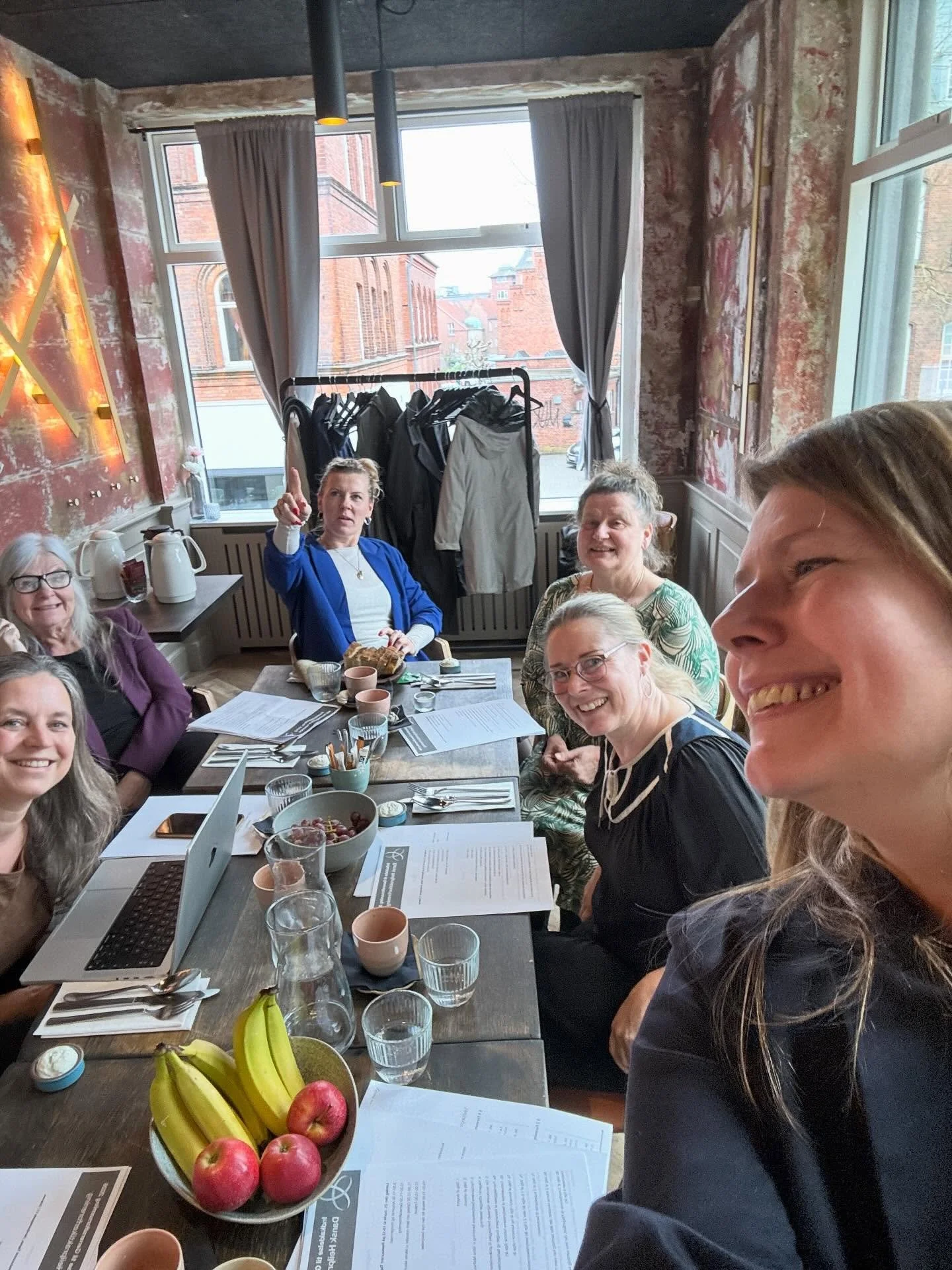 Supersk&oslash;n dag i dag til generalforsamling i Dansk Heilpraktiker Forening, som jeg nu ogs&aring; kan nu pryde mig med at v&aelig;re formand for. ❤️ Og vi var endda s&aring; heldige at f&aring; bes&oslash;ge af Line Bojesen Sams&oslash; Larsen -