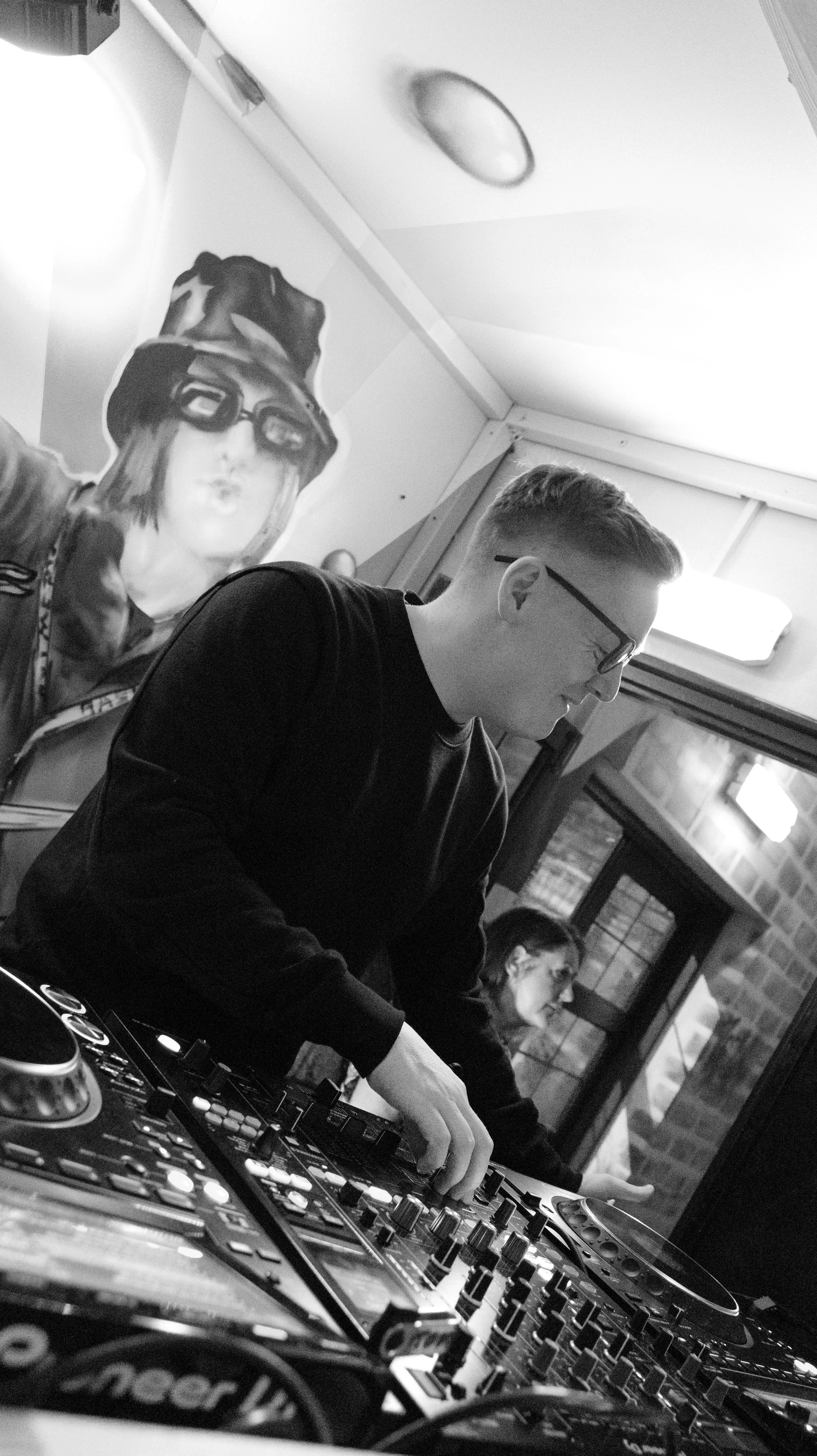 Thomas Turgoose DJ Set - The Jolly Brewer (2024)