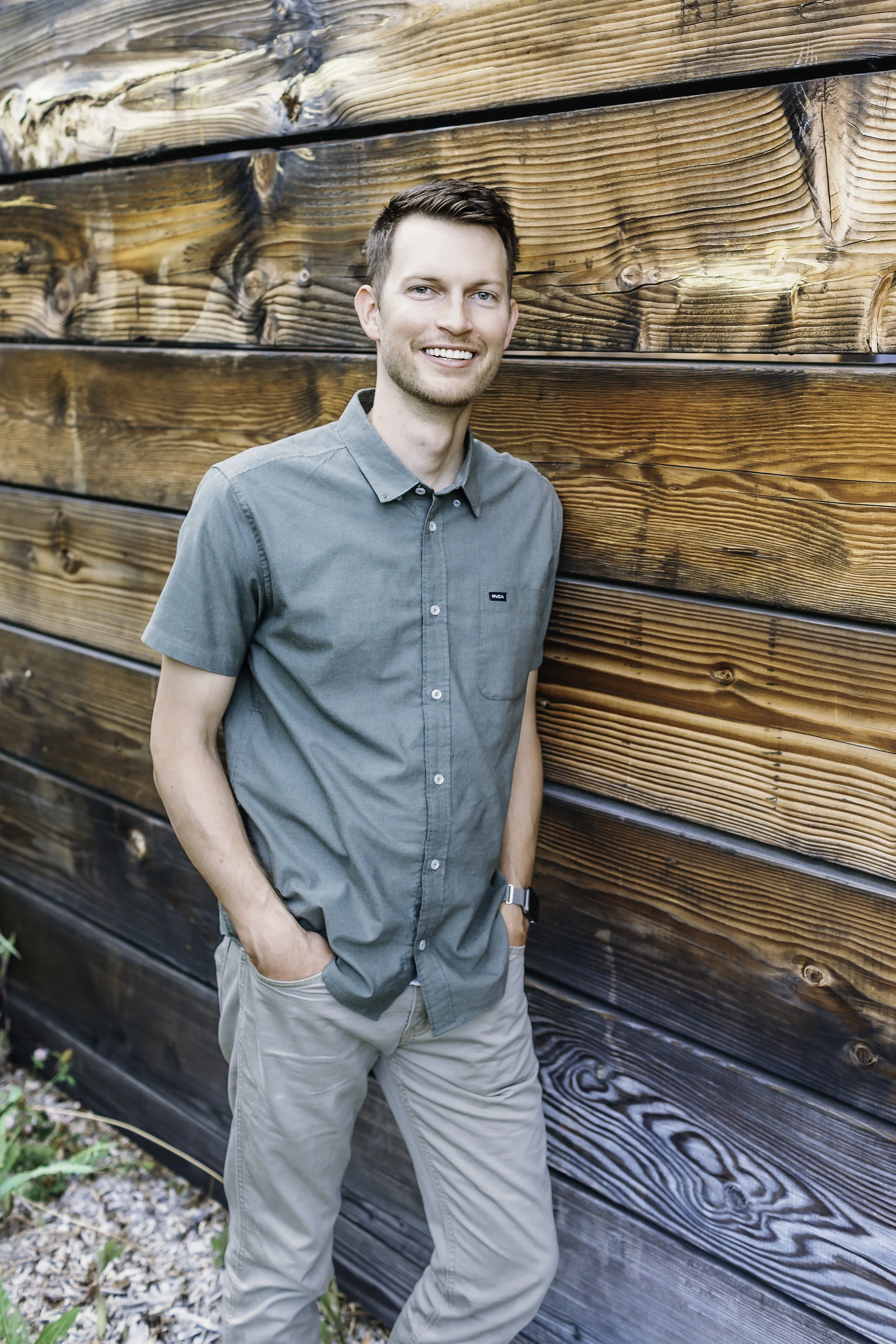 Four Season Dentistry: Daniel Malan Dmd