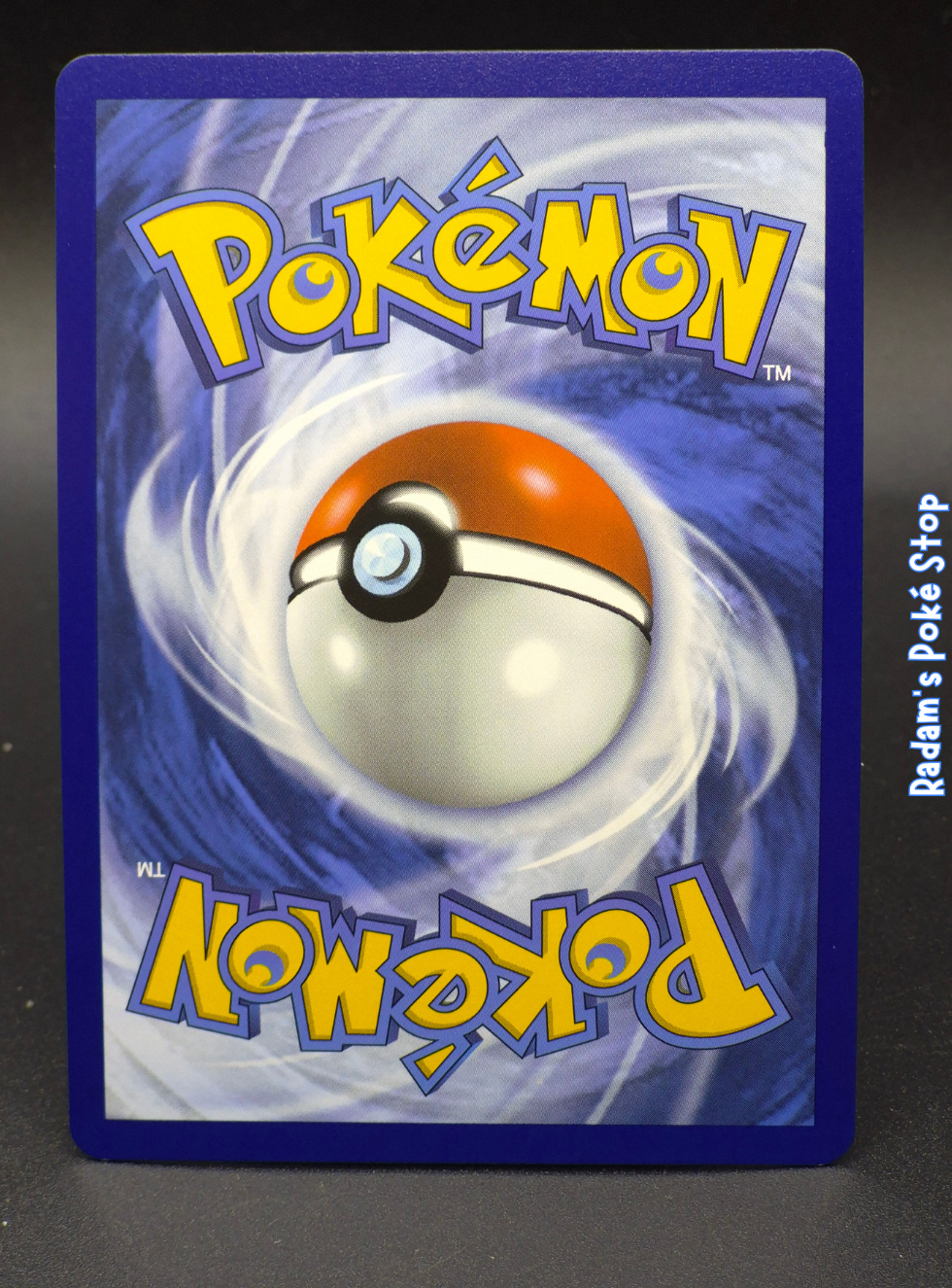 blk 015_086 poke ball larvesta (2).png