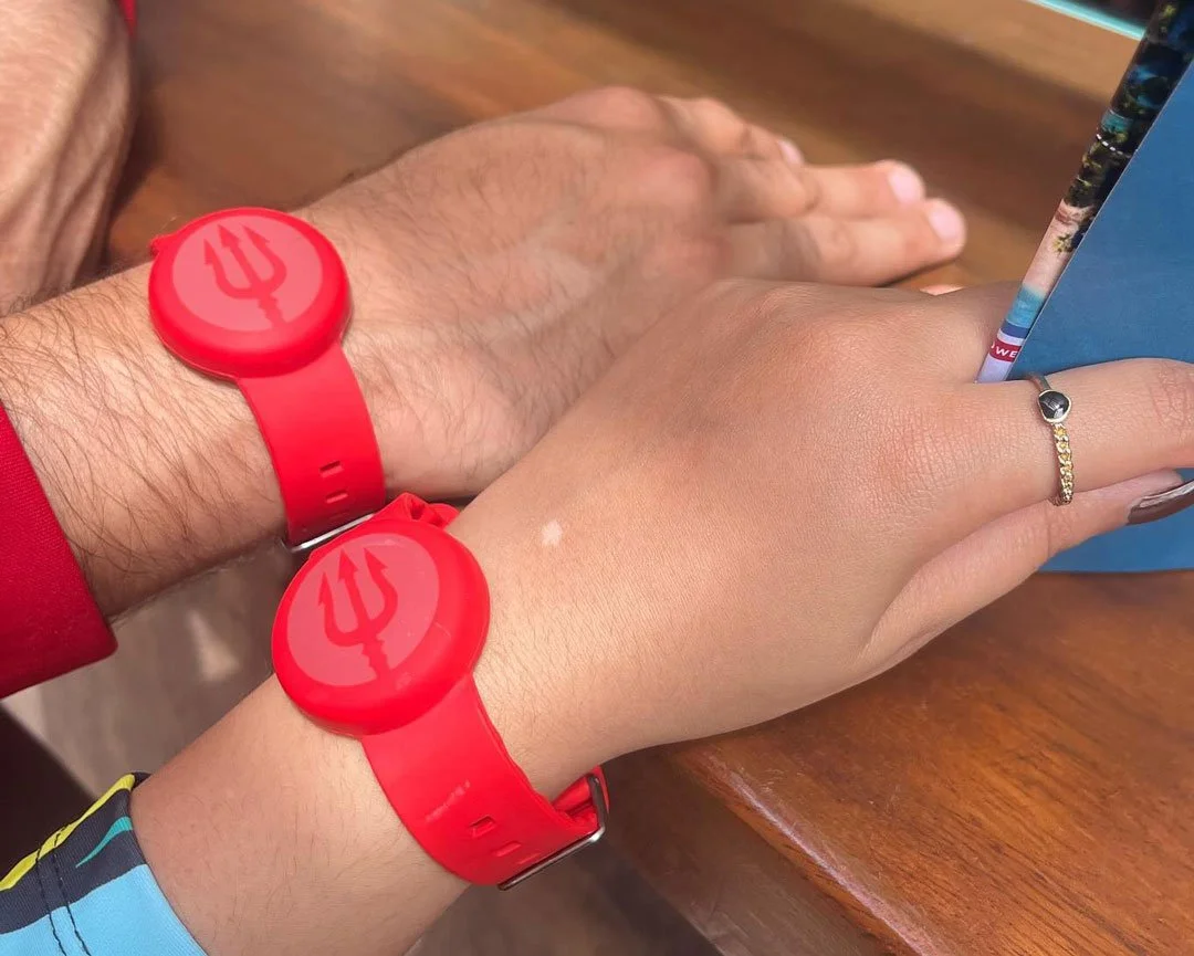  Guests - Instagramming their wristbands