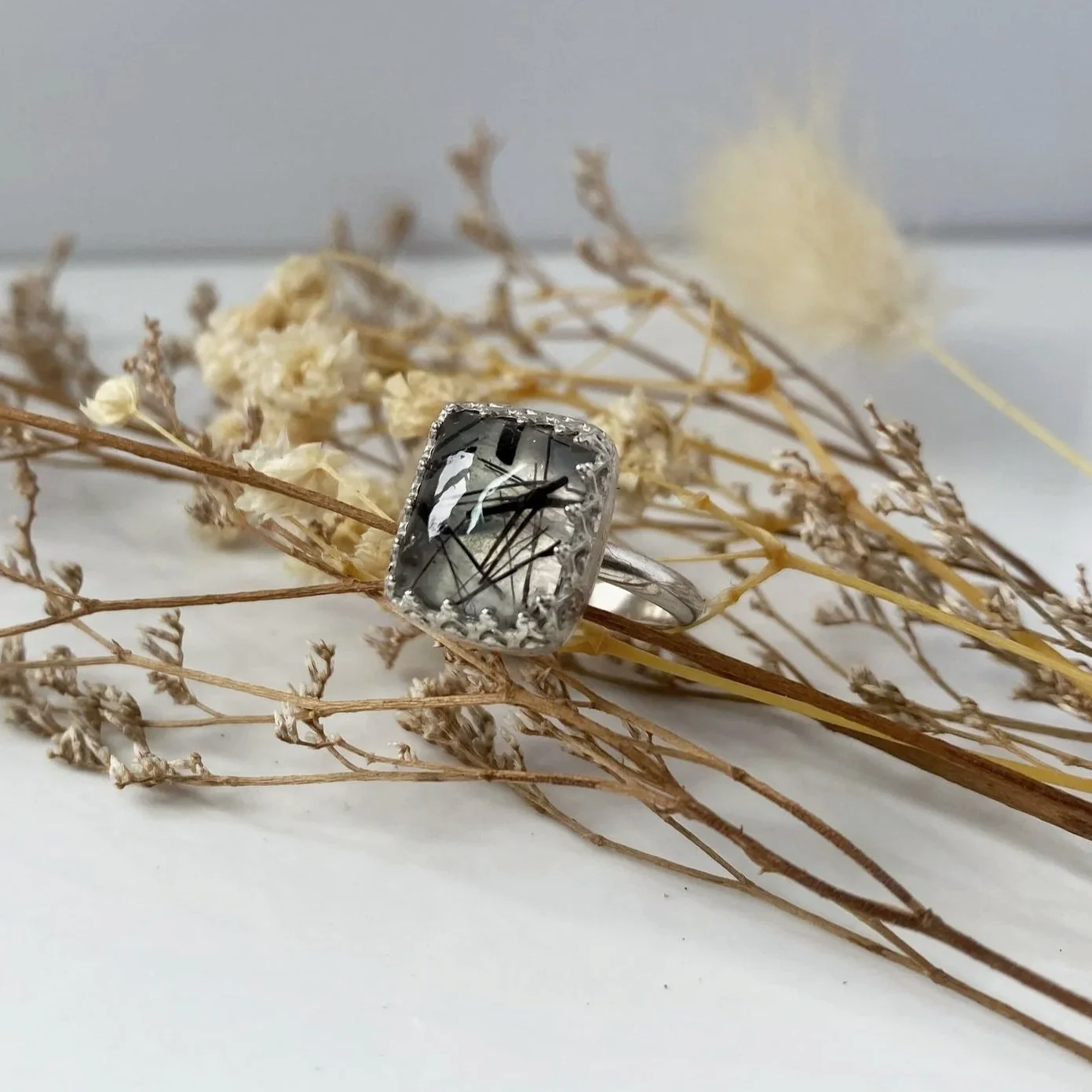 Black rutile CUSTOM
