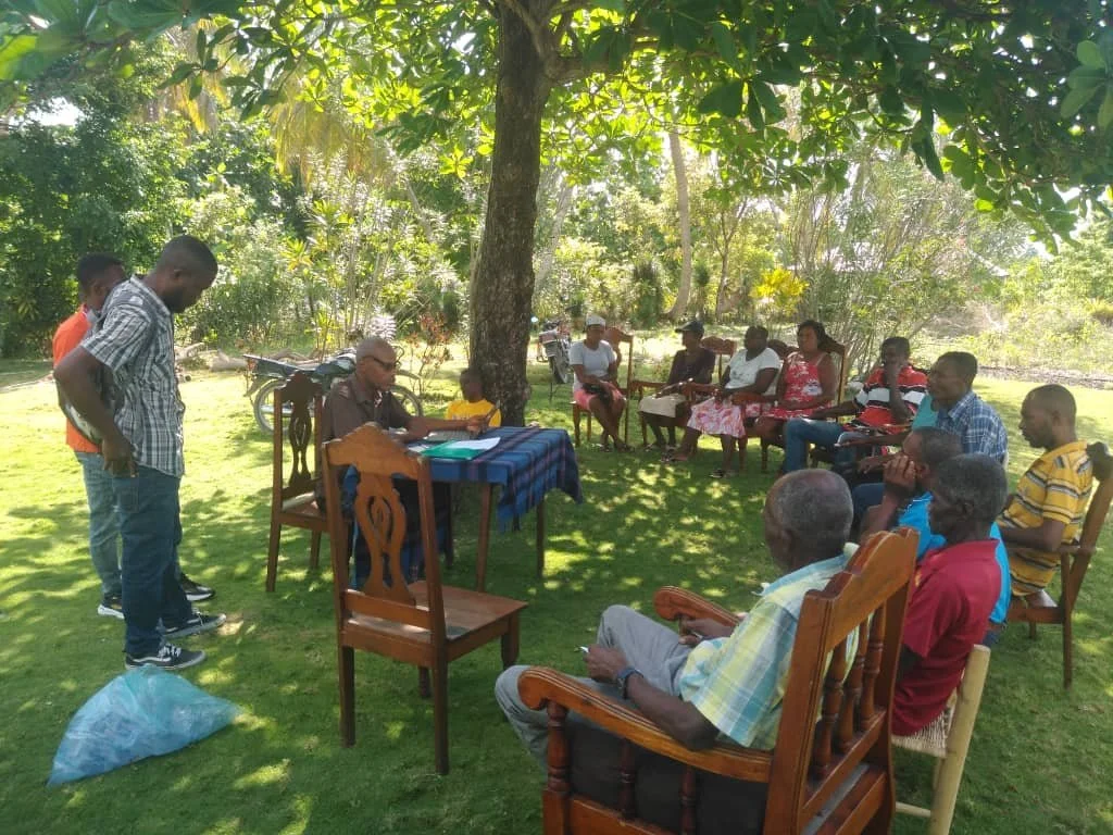 The 2nd meeting took place at the property of Gulbert’s mother, chosen to showcase the rich biodiversity of crops and trees Gulbert has cultivated over the past 15 years.