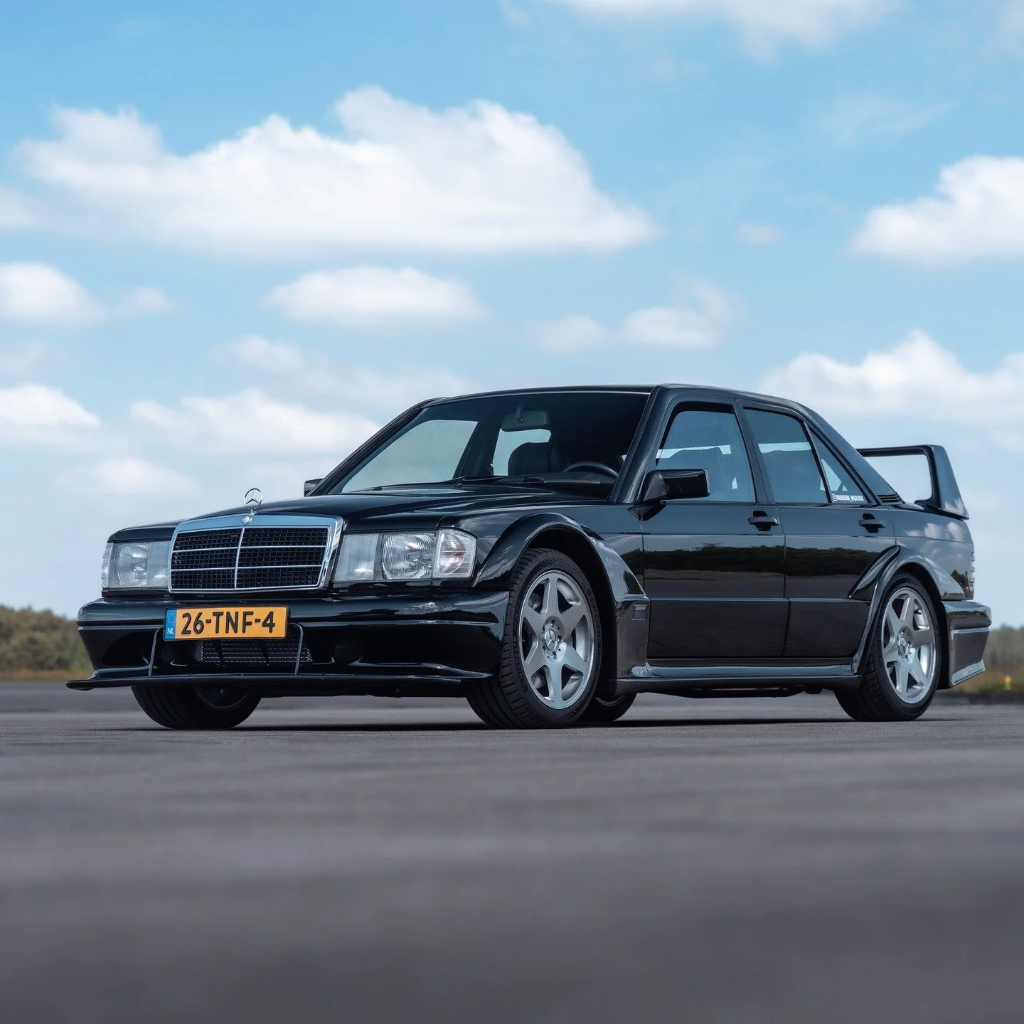 Only 5 hours left ⏳ The Wahnsinn One is about to find its new owner 🏆 Don&rsquo;t miss out, place your bid now via @route66auctions!

#WahnsinnOne #Route66Auctions #FinalHours #190evo2 #remodelcar #benz #190e