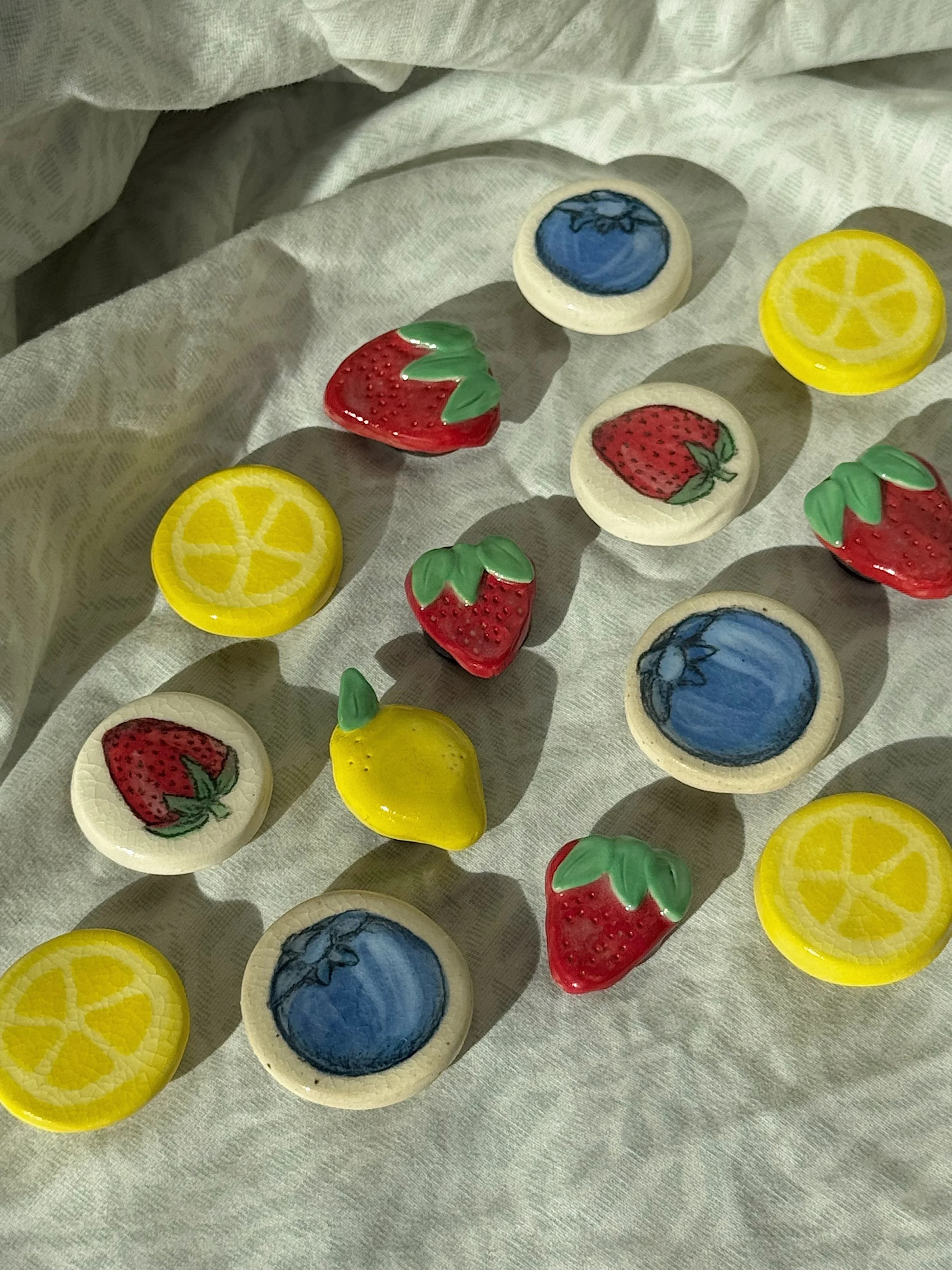 bundle of fruit (magnets)