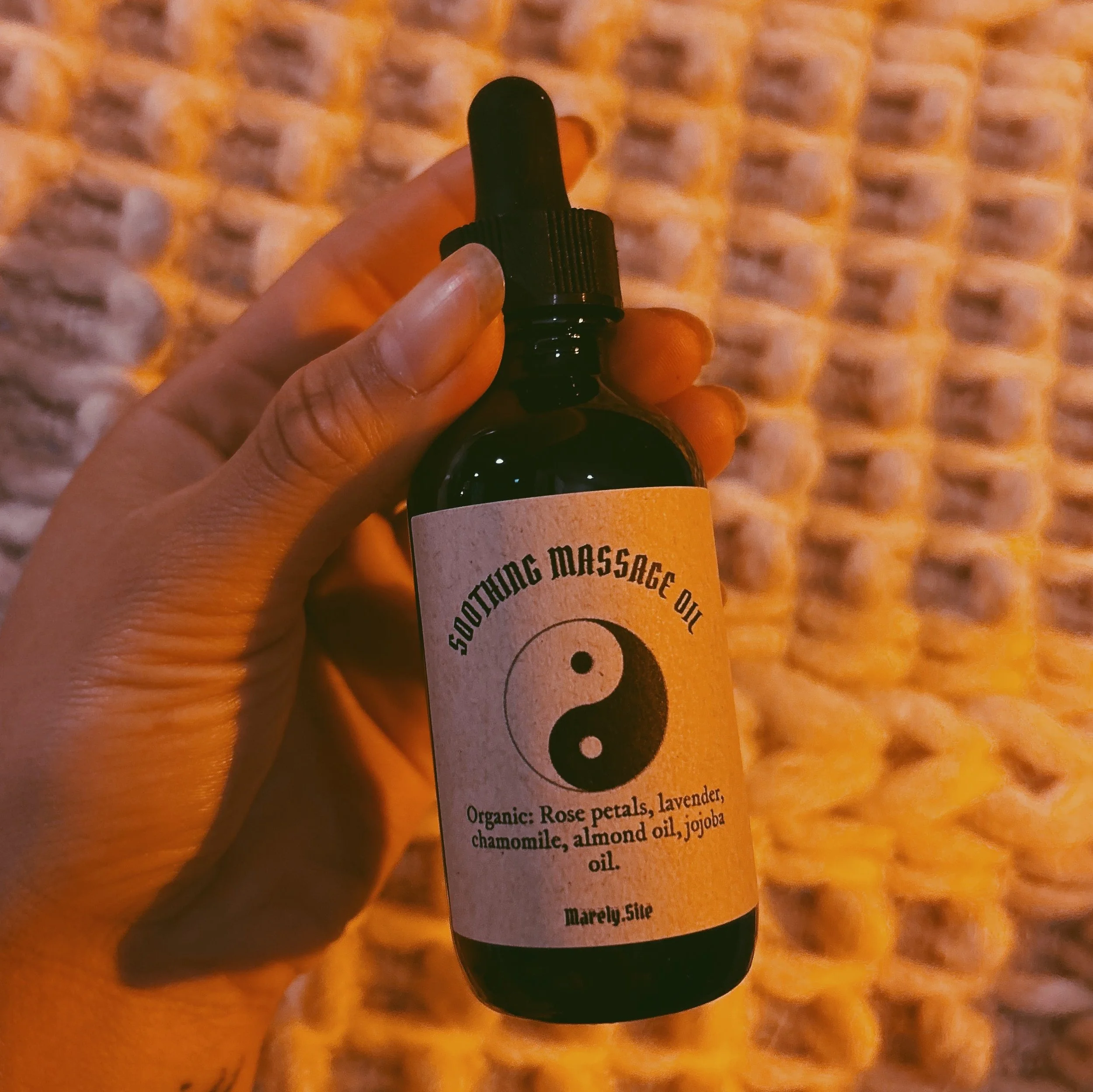 MASSAGE OIL FOR: BODY, FACE + SCALP