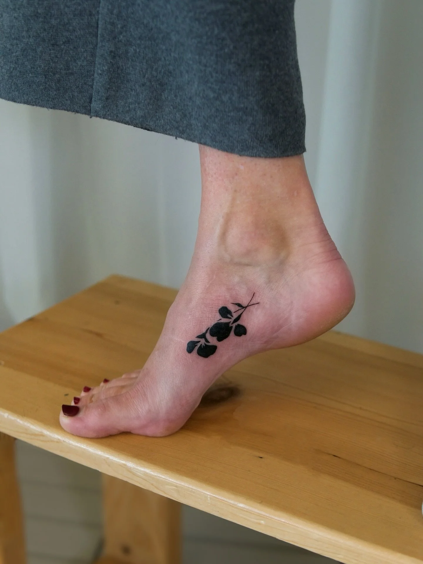 Cover-up for Chelsea. Our goal was to keep the new tattoo as close as possible to the original size so we went with ornamental style sweet peas, her Grandmother&rsquo;s favorite scent. A bit of a different style for me and a great learning opportunit